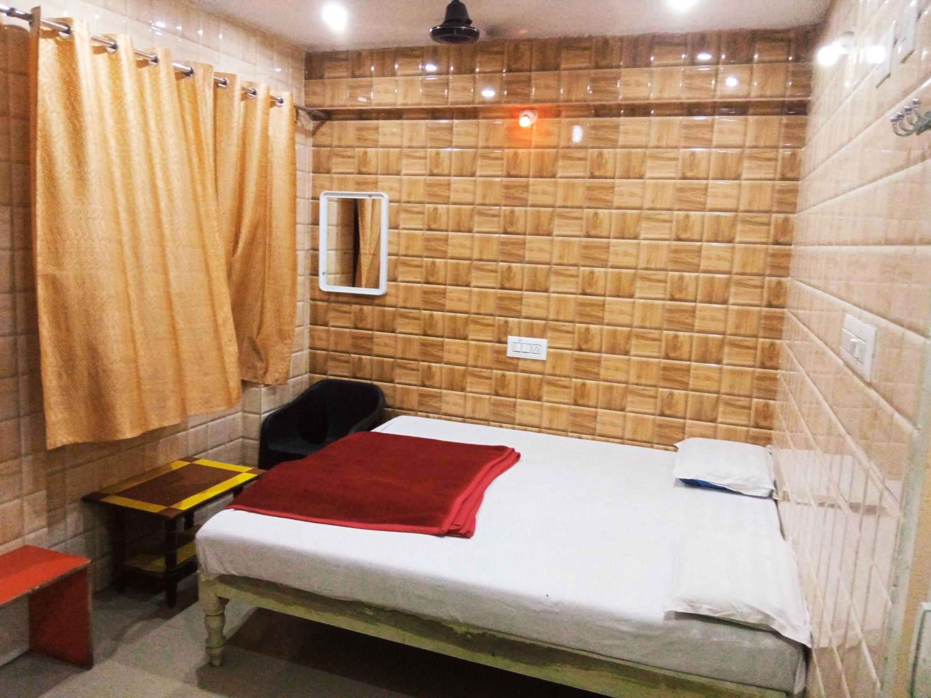 Budget Double or Twin Room photo 2
