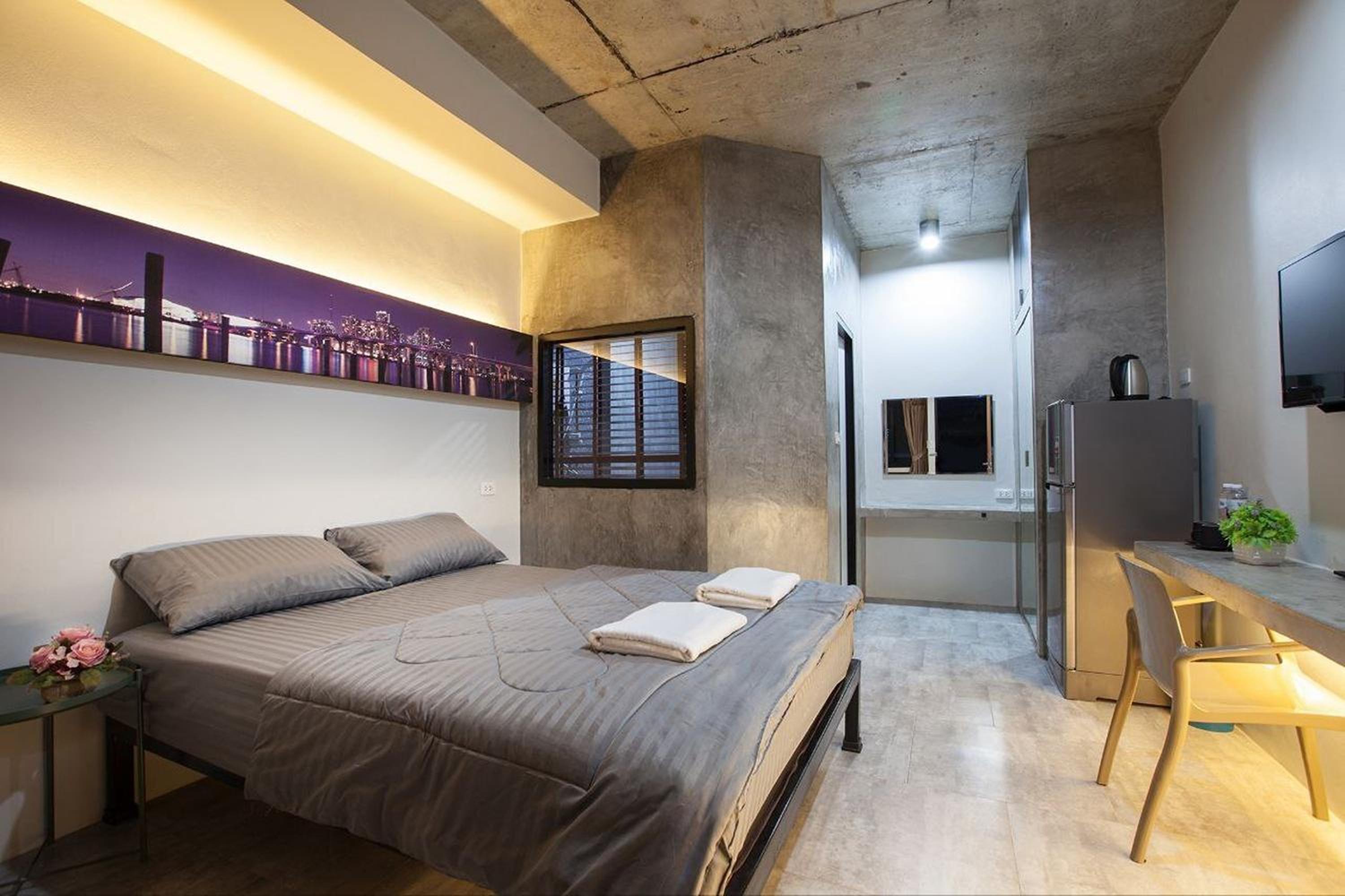 Studio Apartment - Photo 5