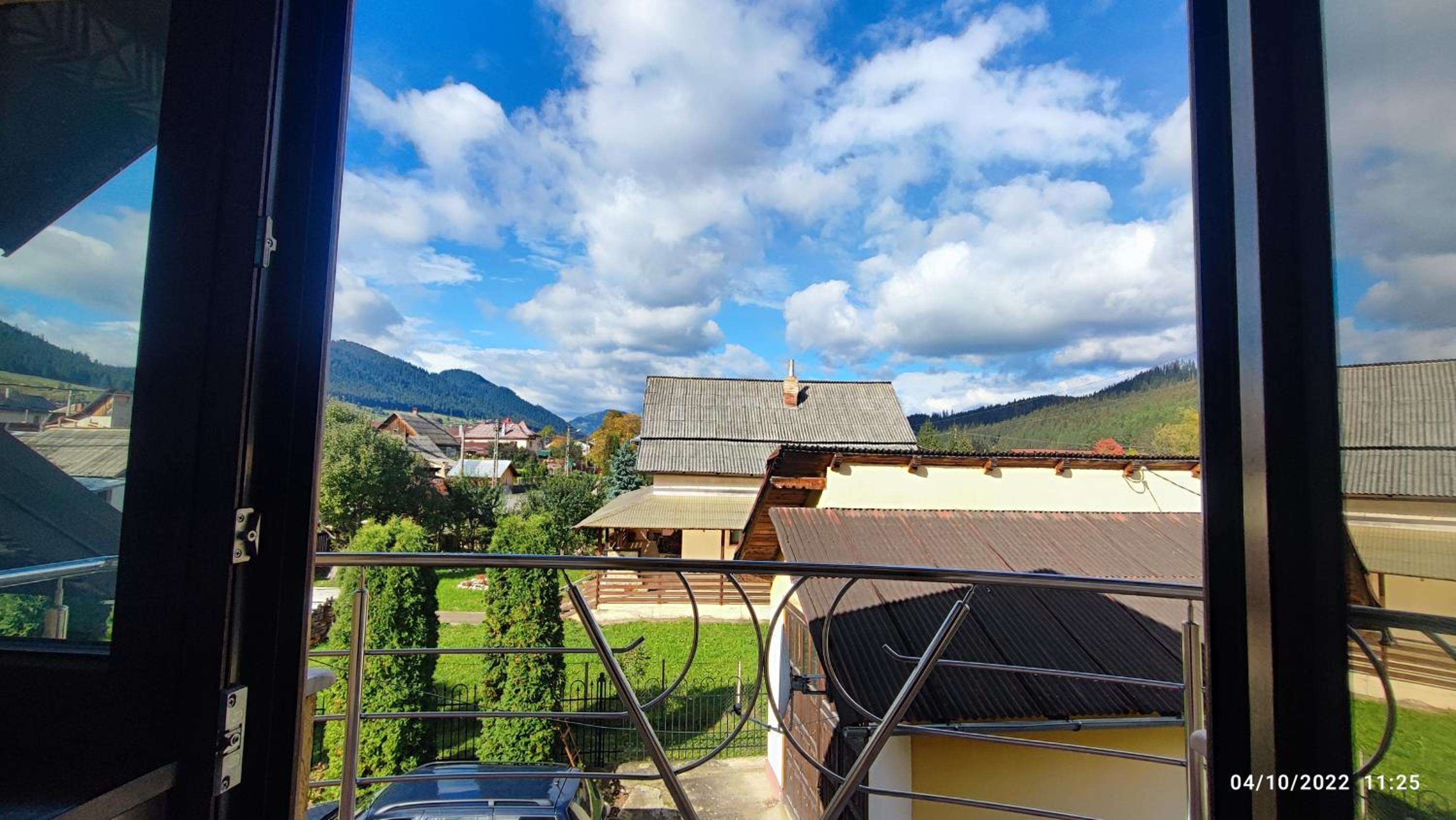 Deluxe Double Room with Balcony - Photo 4