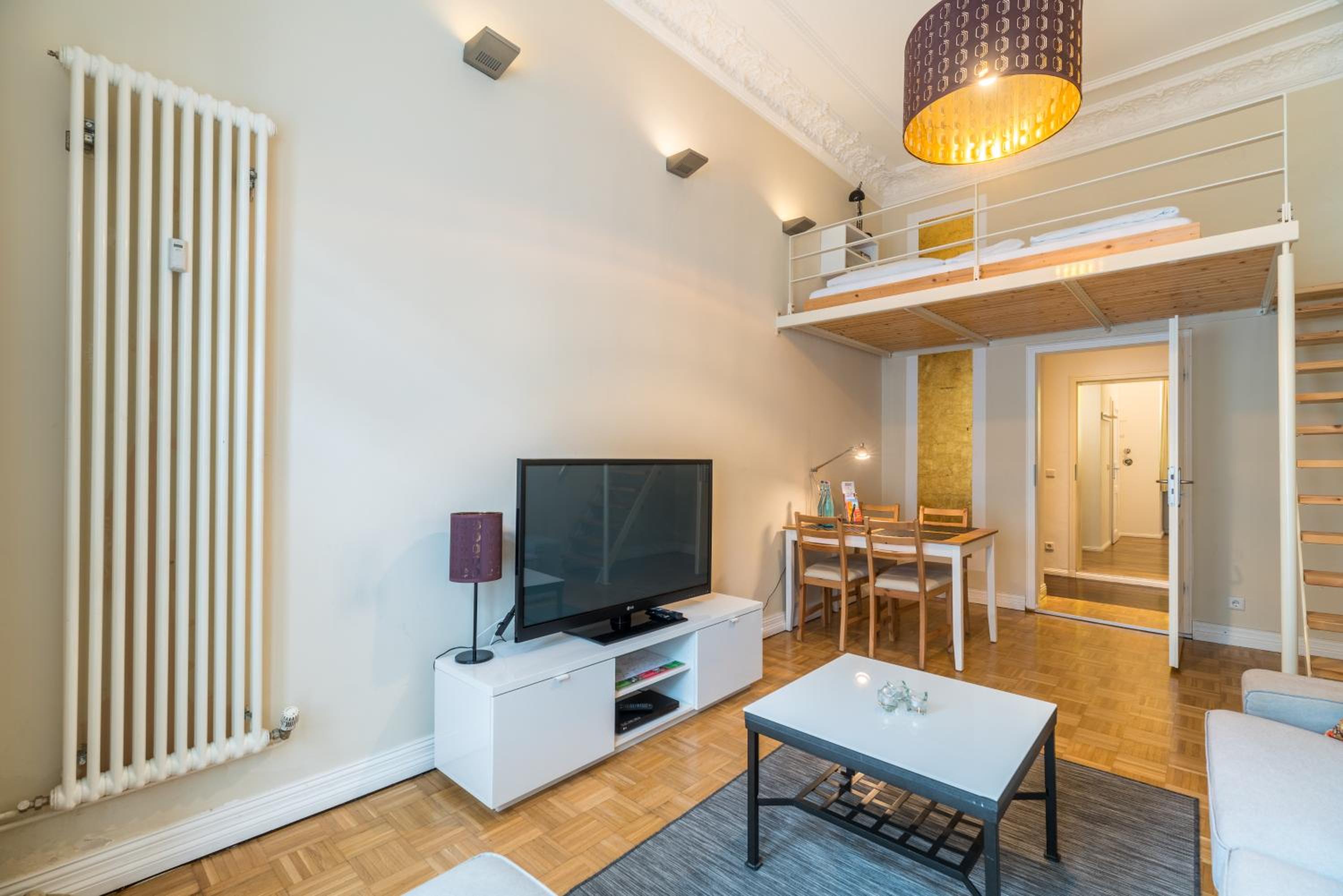 Apartment photo 1