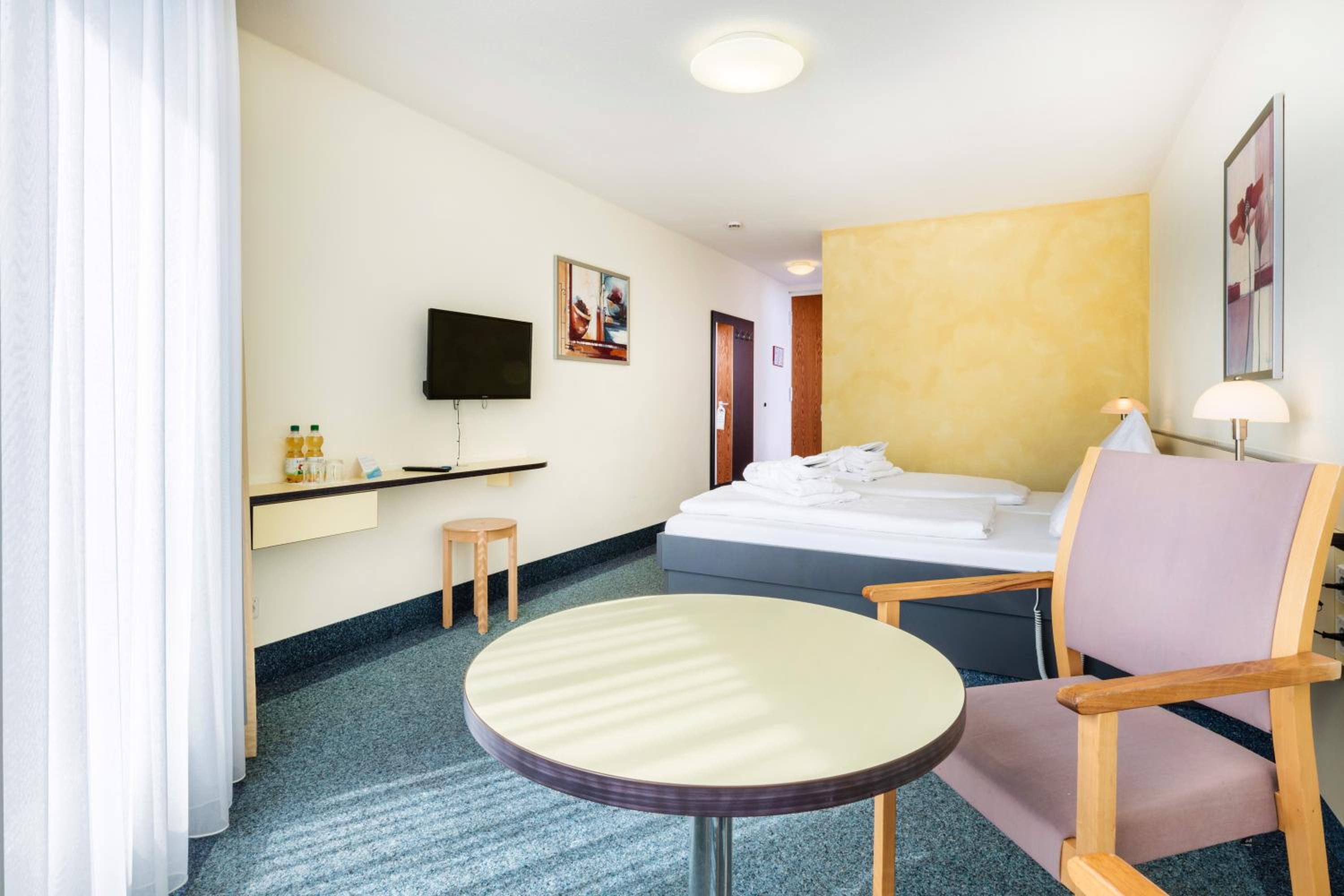 Standard Double Room photo 3