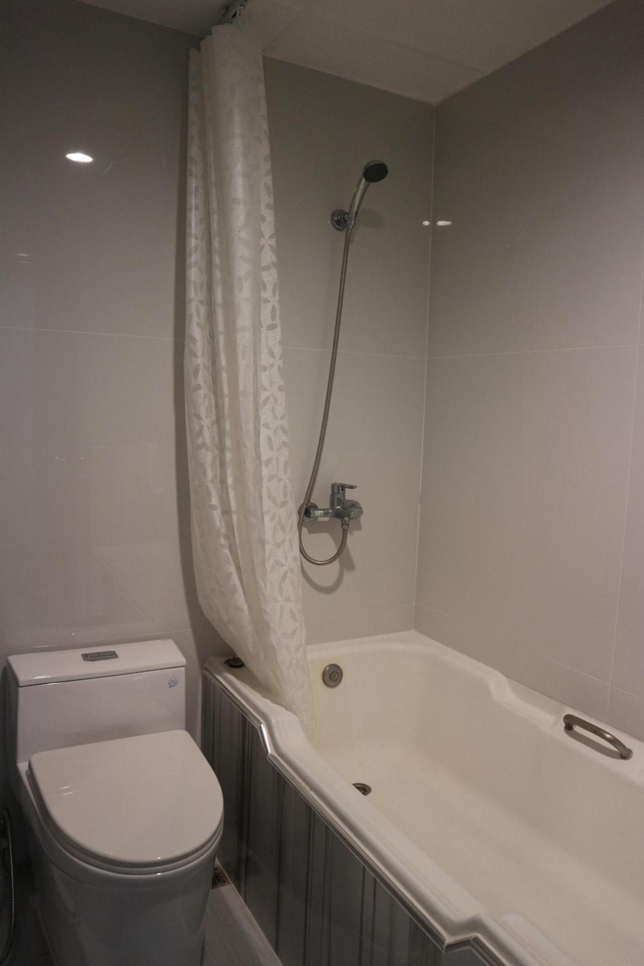 Superior Double Room with Bath Tub photo 3