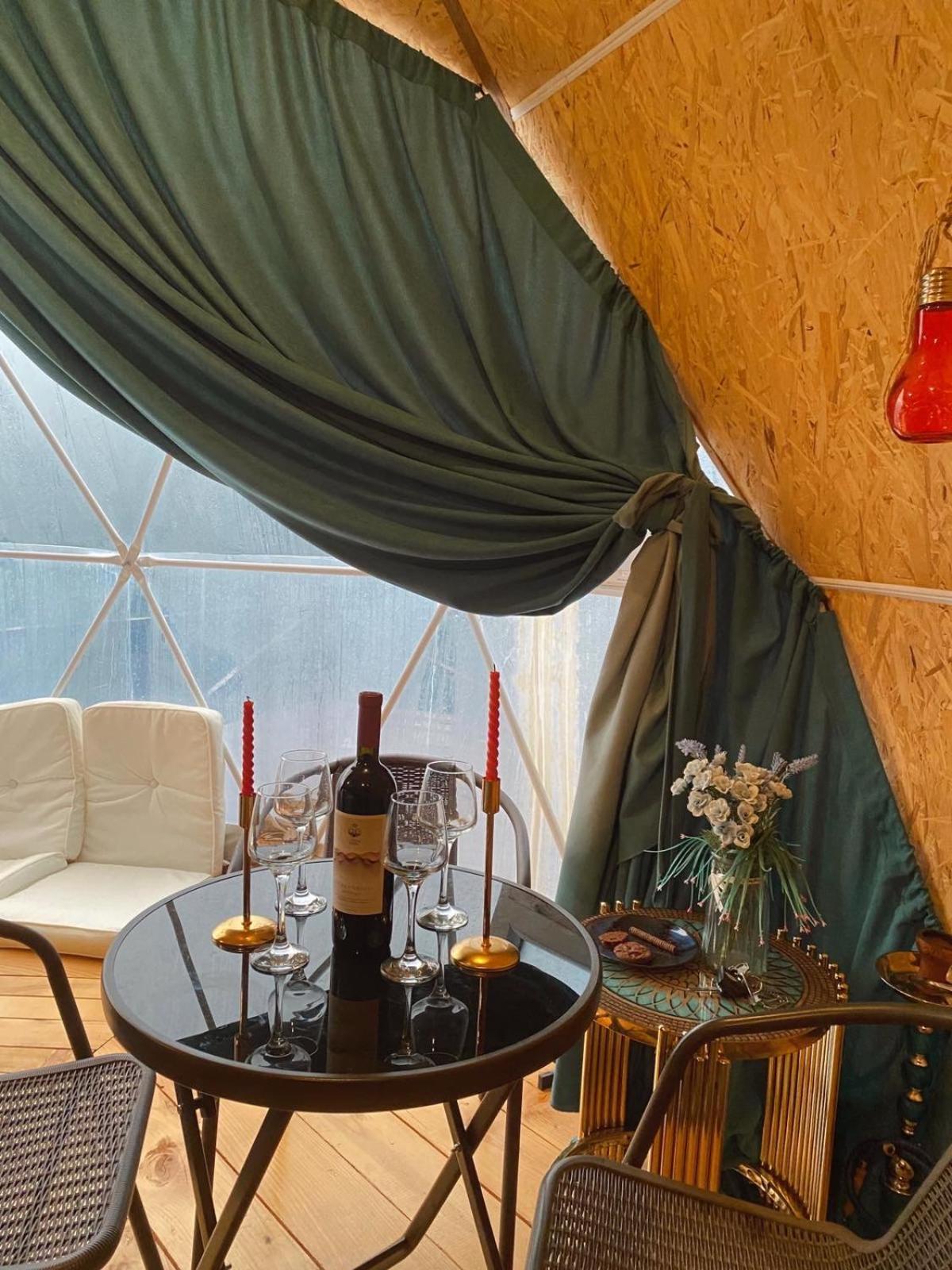 Deluxe Double Room with Balcony - Photo 9