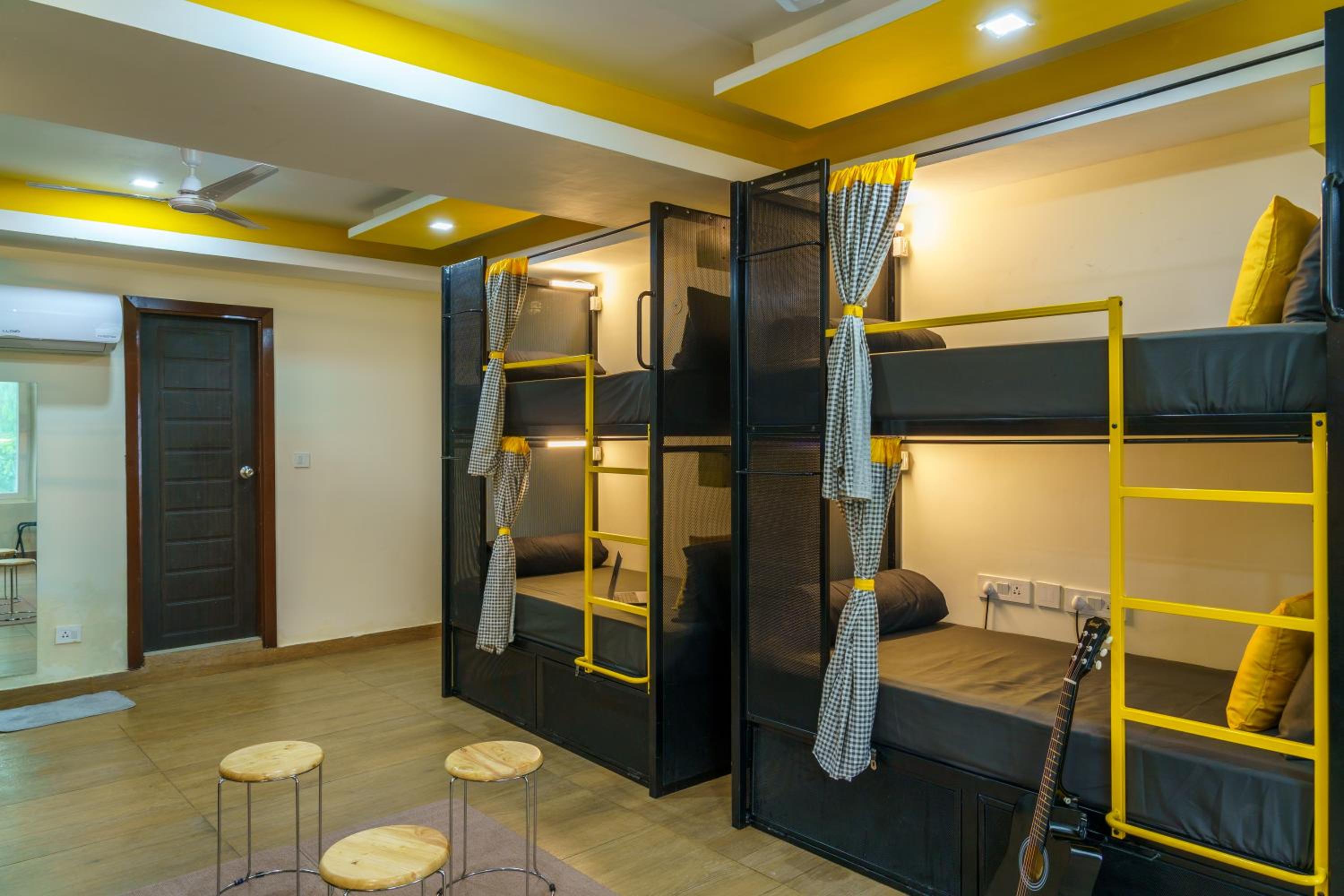 Bed in 8-Bed Mixed Dormitory Room photo 3