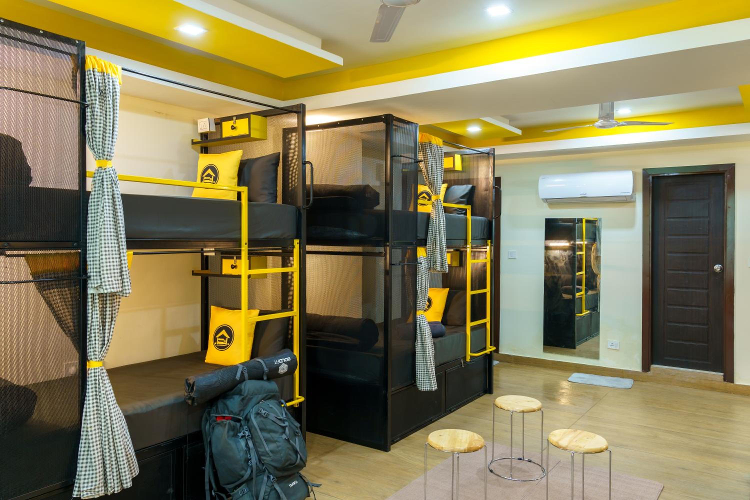 Bed in 8-Bed Mixed Dormitory Room photo 1