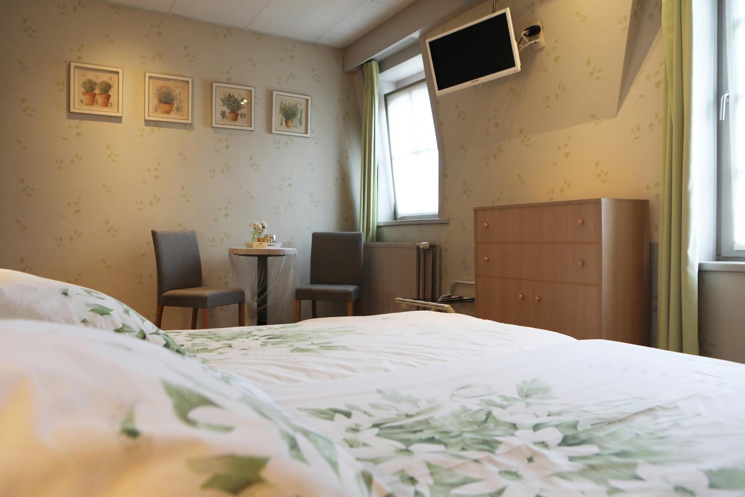 Double or Twin Room with Private Bathroom photo 1