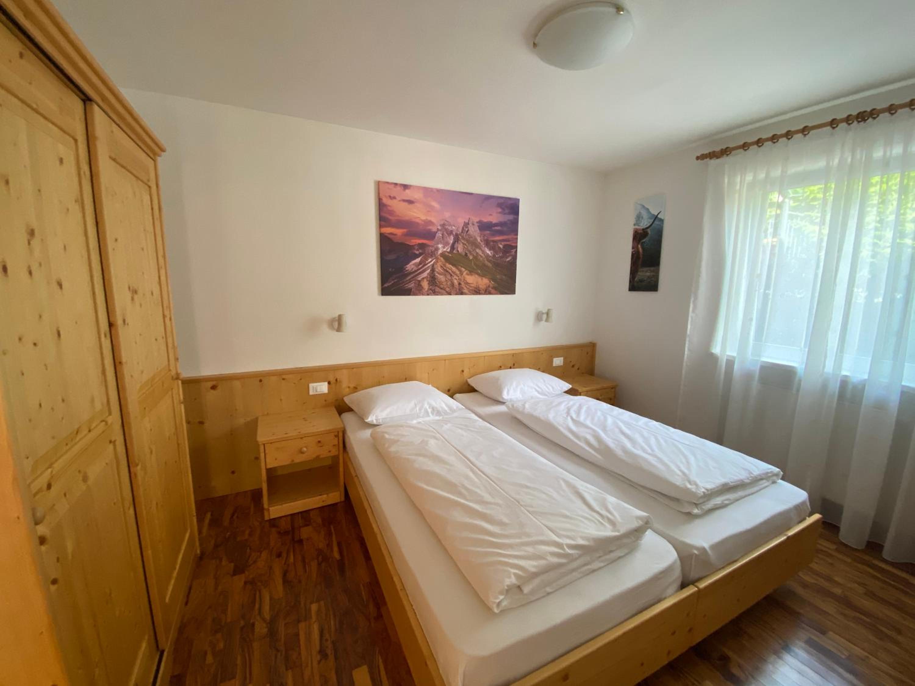 Apartment with Mountain View