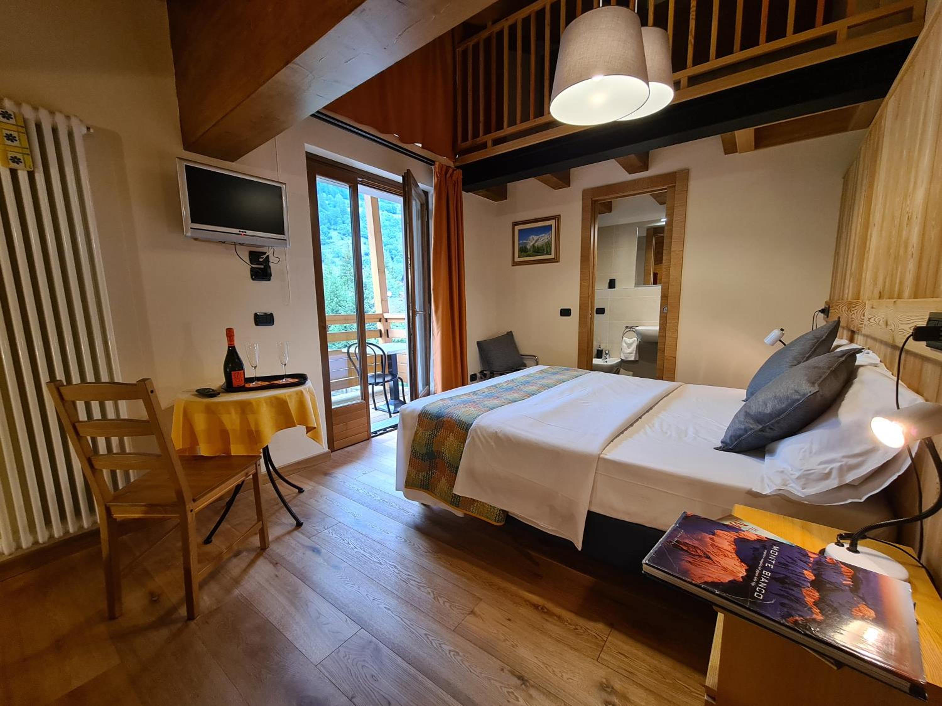 Superior Triple Room