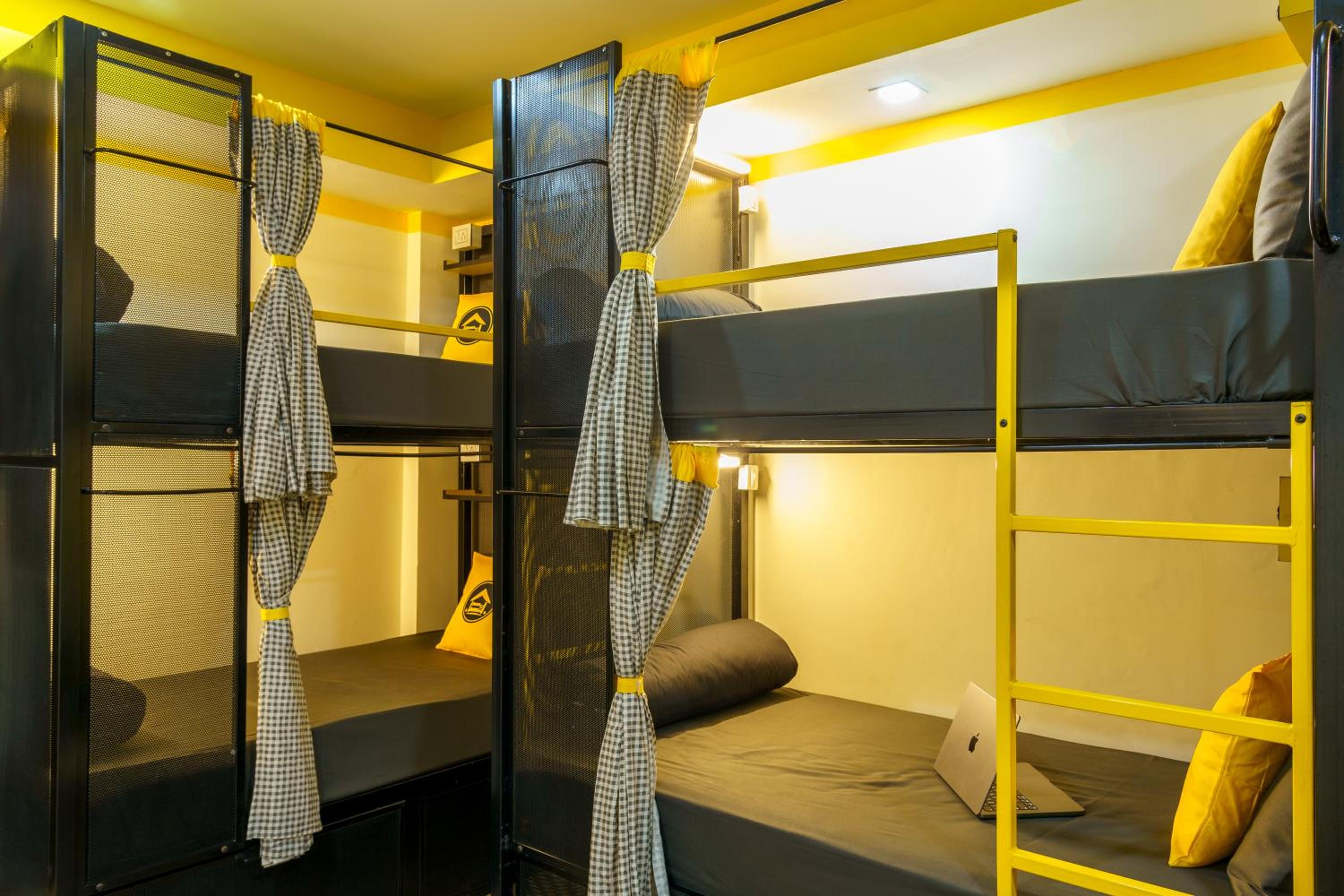 Bed in 6-Bed Mixed Dormitory Room photo 2