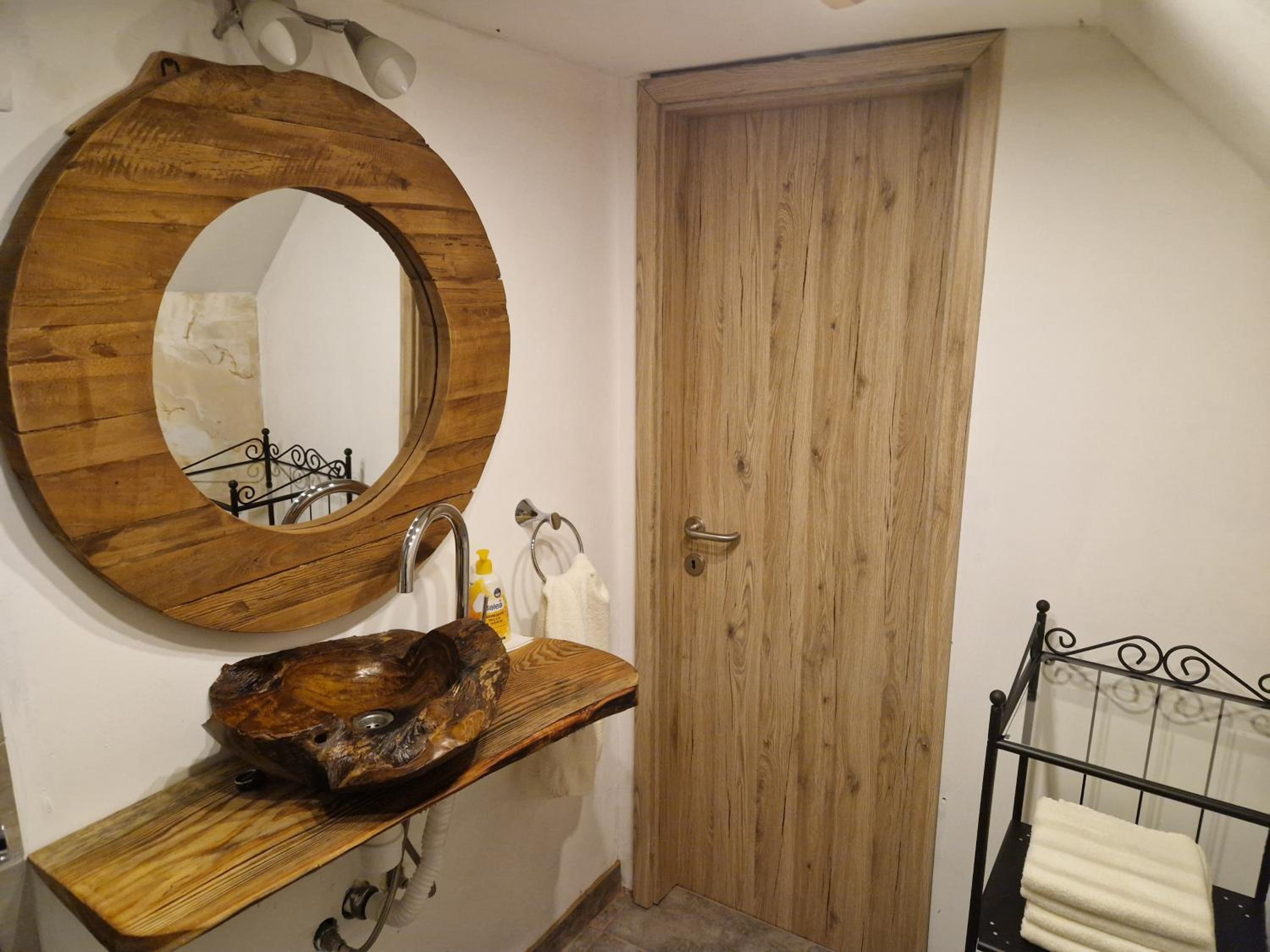 One-Bedroom Apartment - Photo 18
