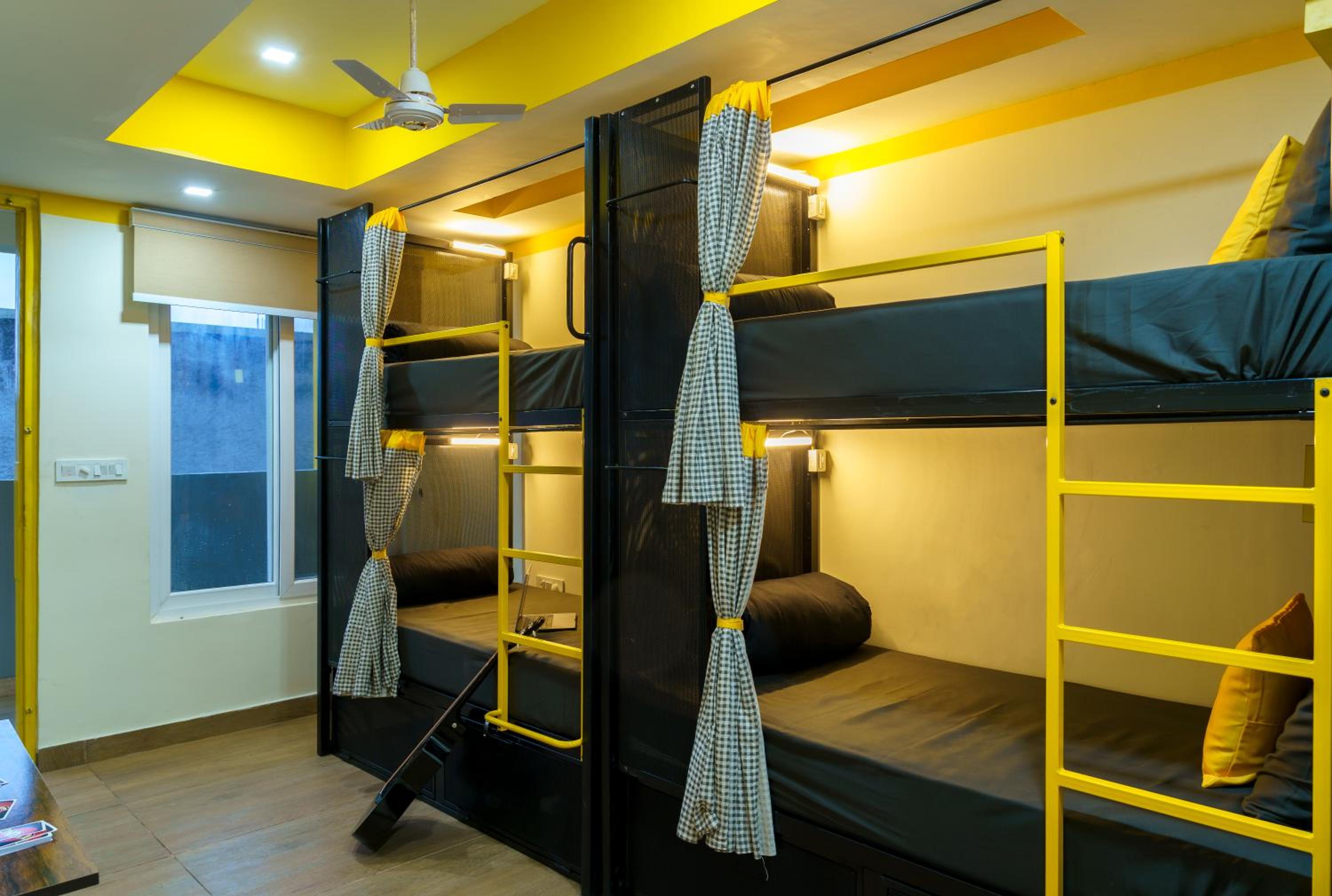 Bed in 4-Bed Mixed Dormitory Room photo 3