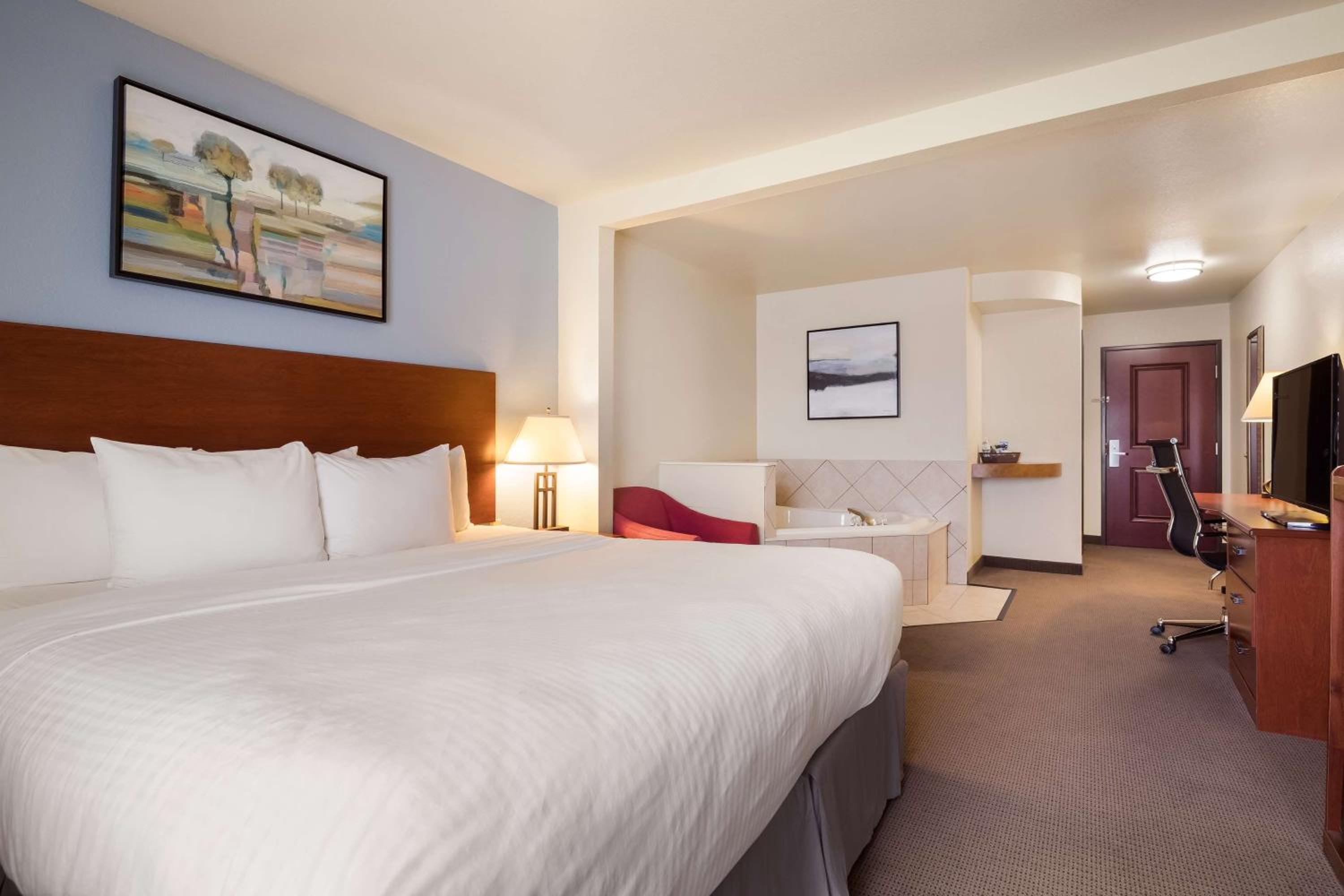 King Room with Whirlpool