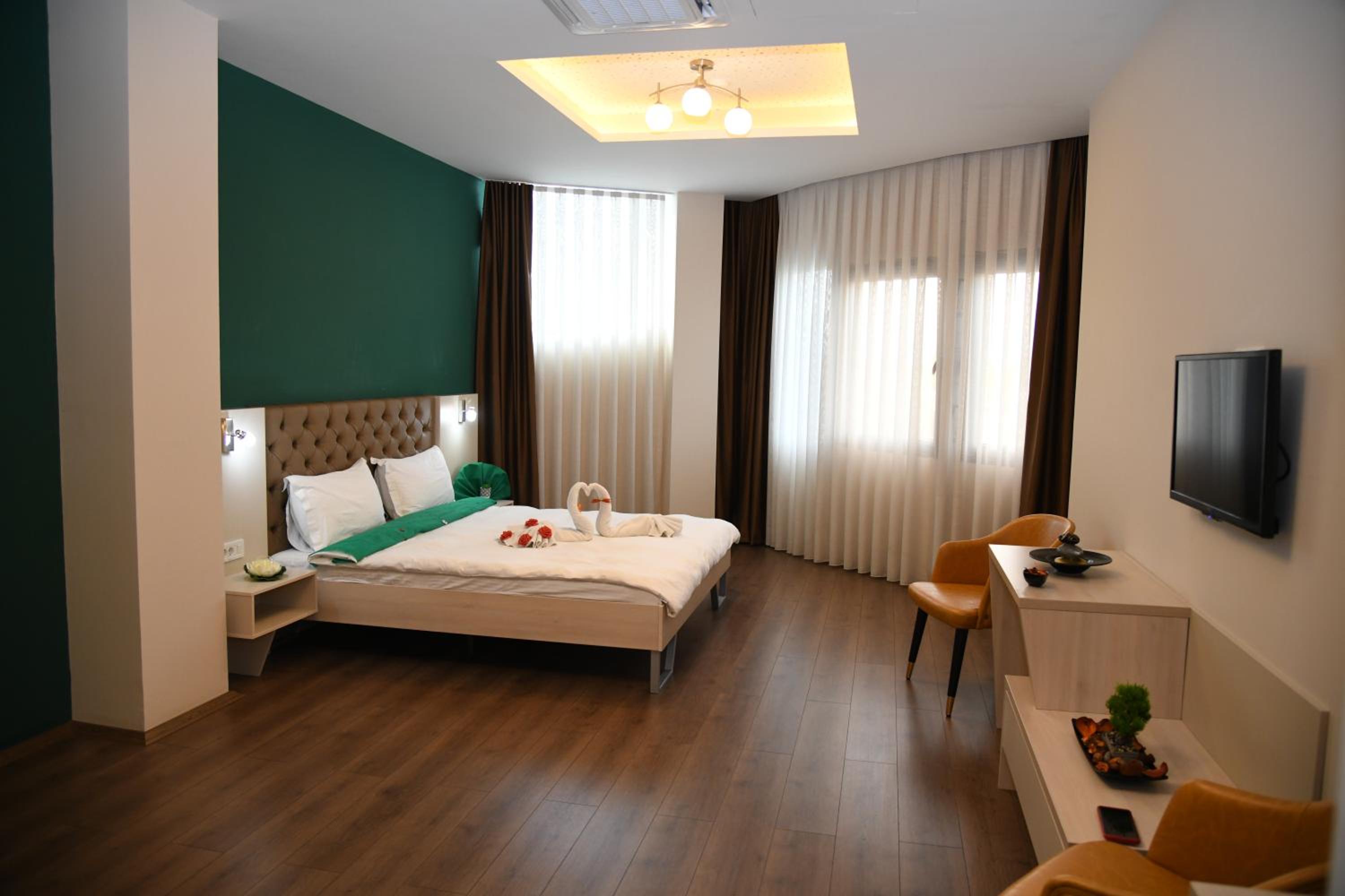 Single Room with Bathroom photo 2