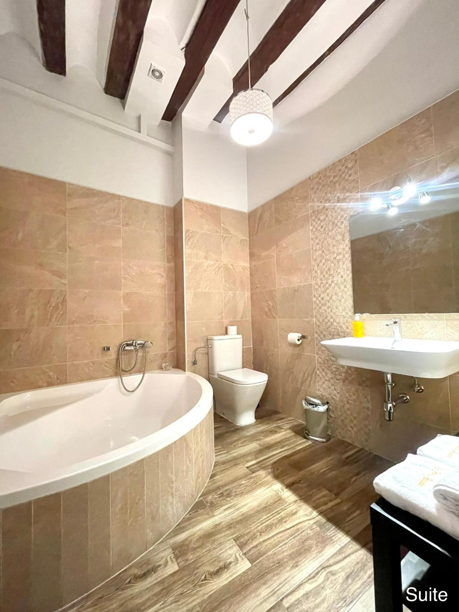 Suite with Balcony photo 3