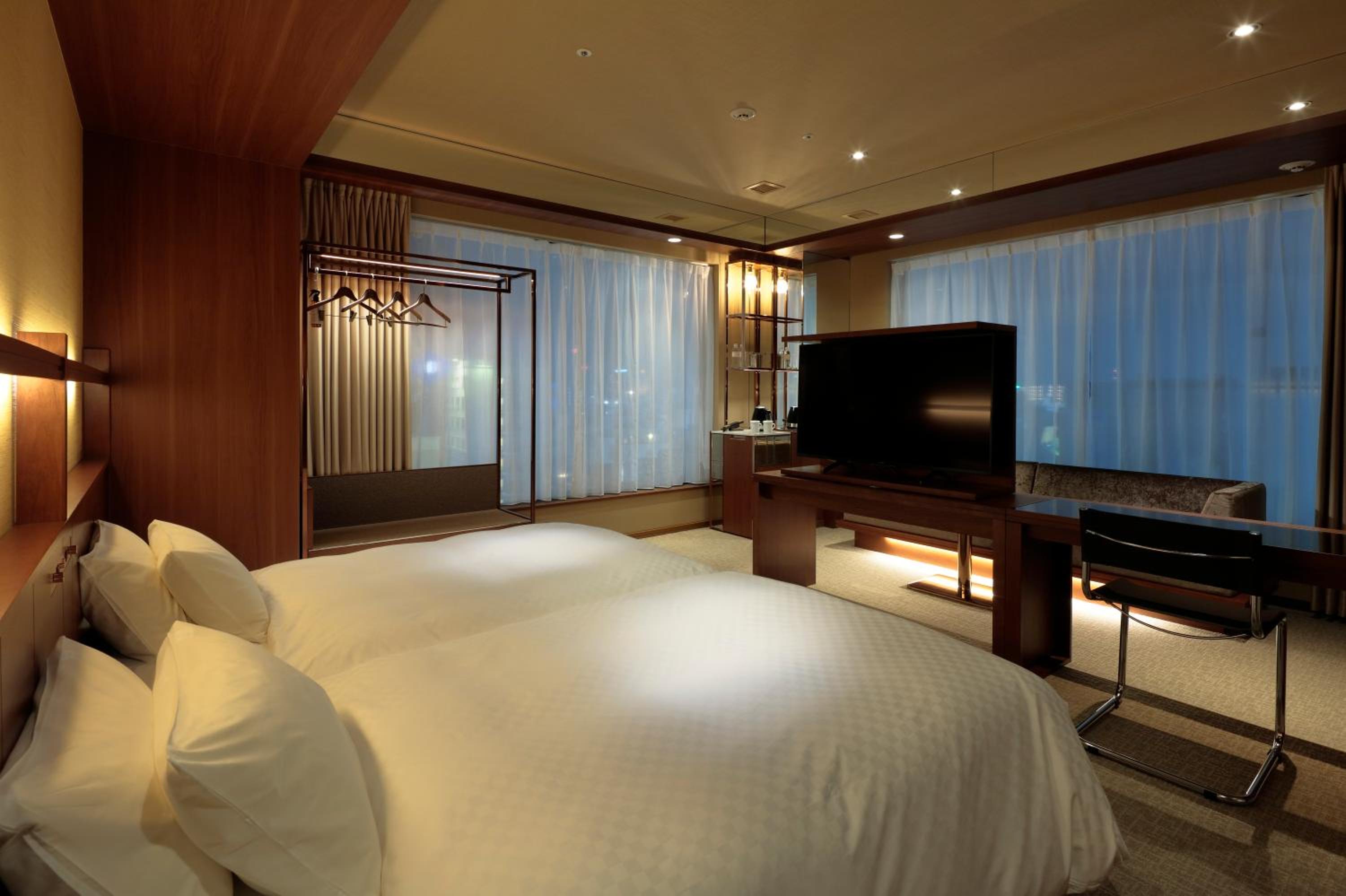 Deluxe Corner Twin Room - Photo 1