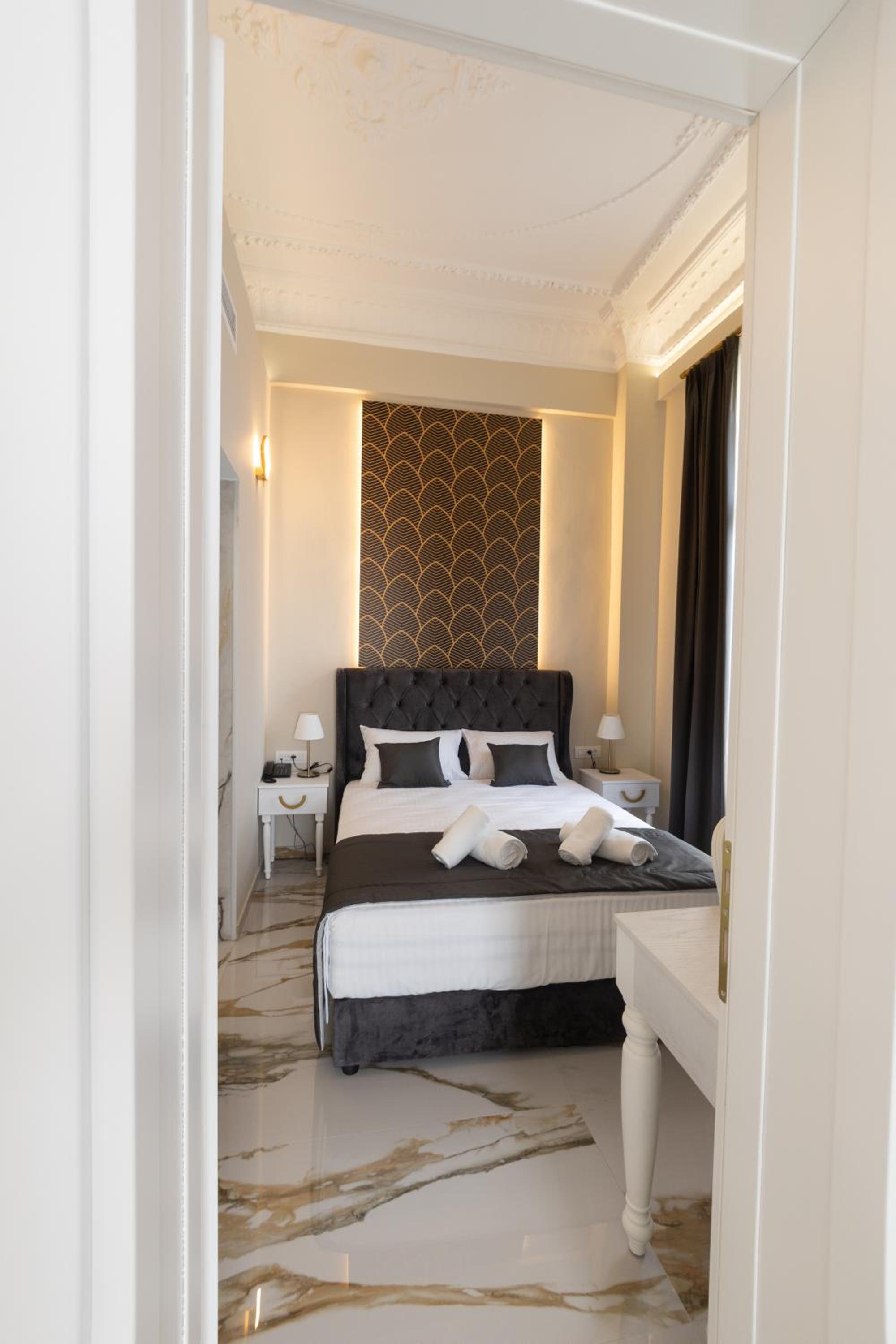 Deluxe Family Suite photo 2