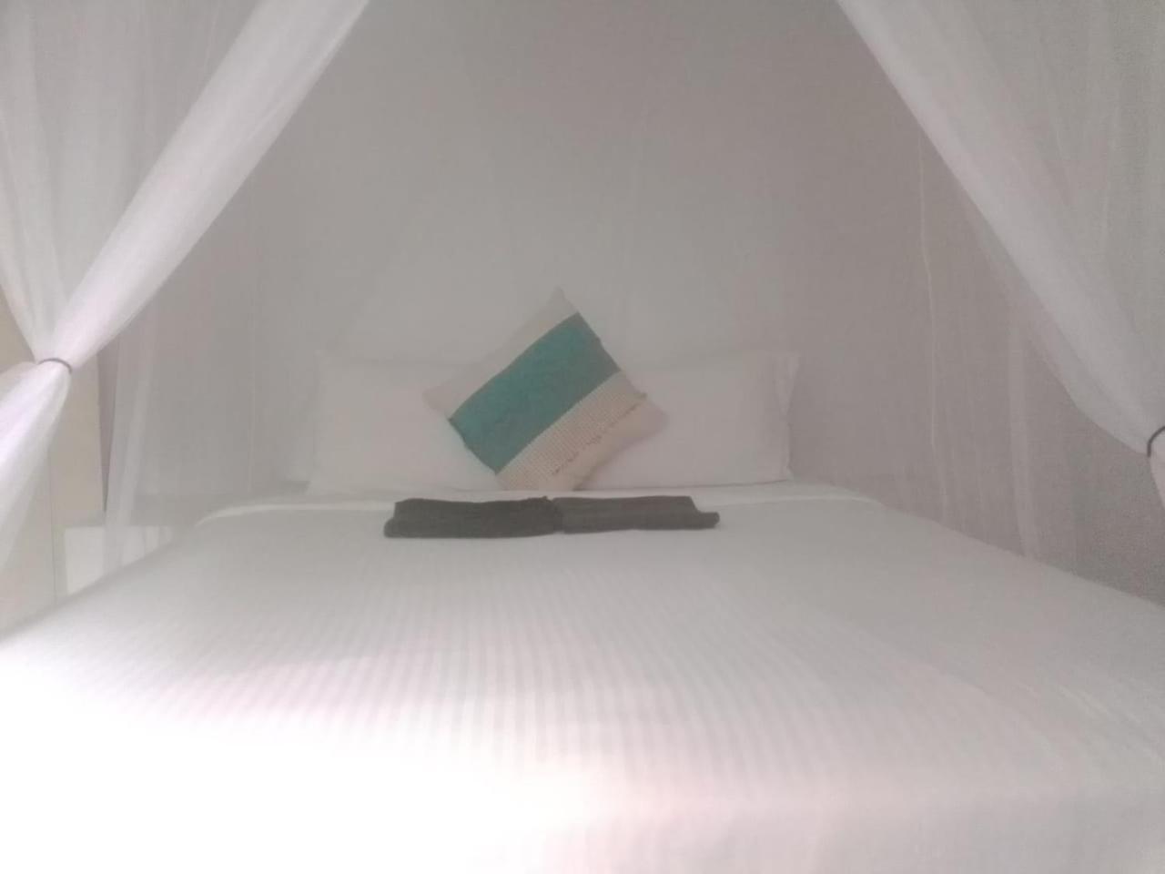 Budget Double Room photo 3