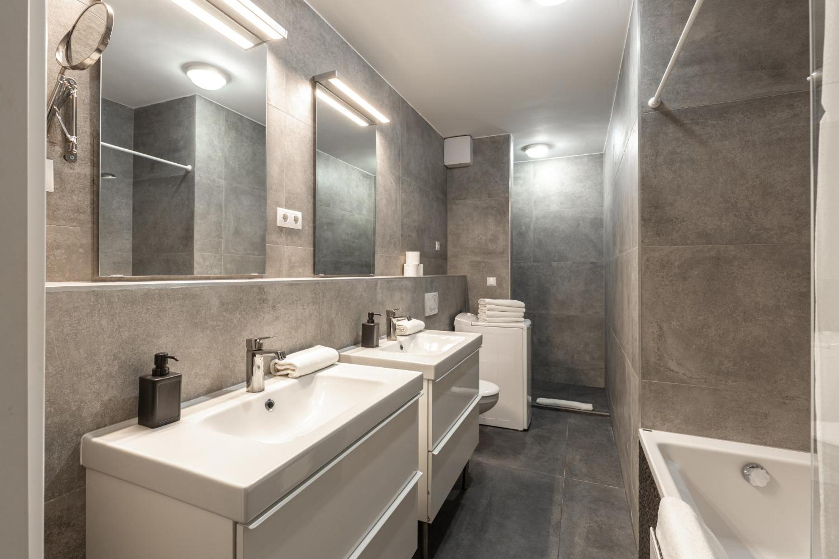 Two-Bedroom Apartment - Photo 7