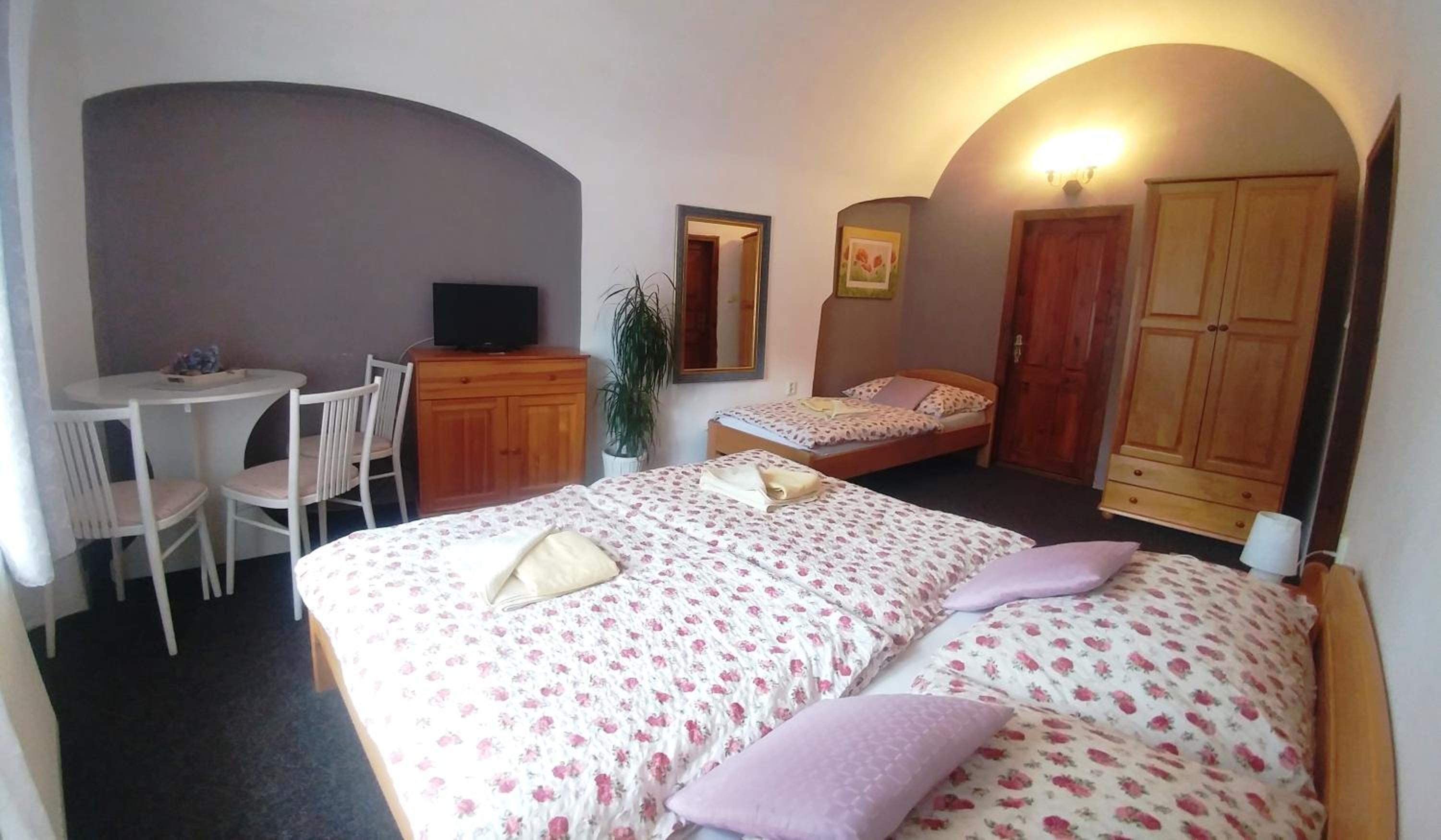 Triple Room