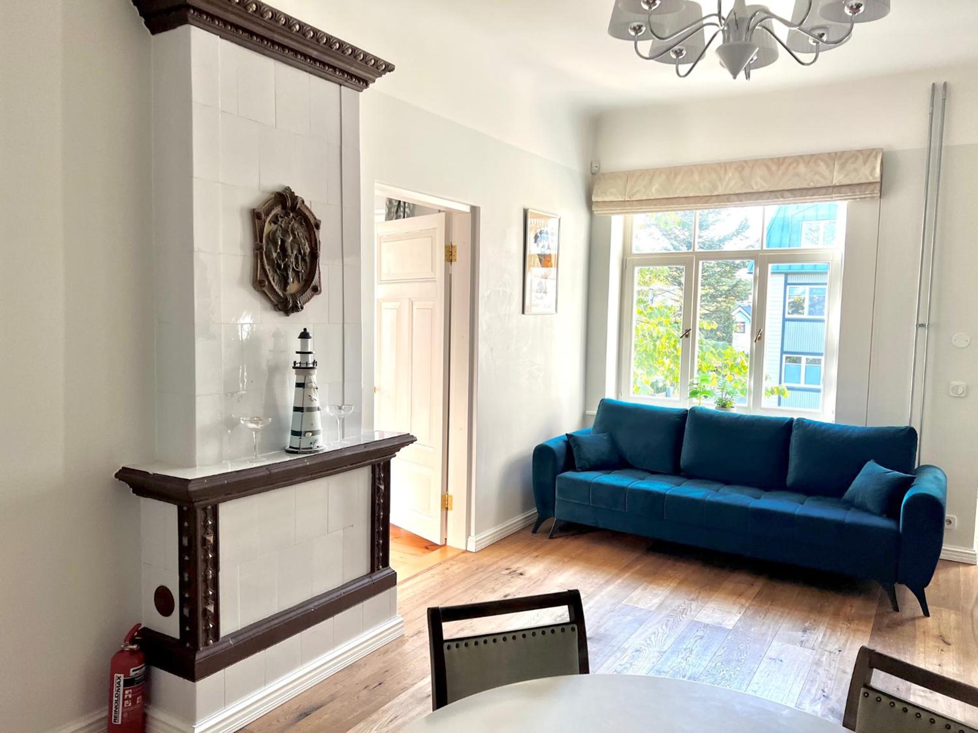 Two-Bedroom Apartment - Photo 2