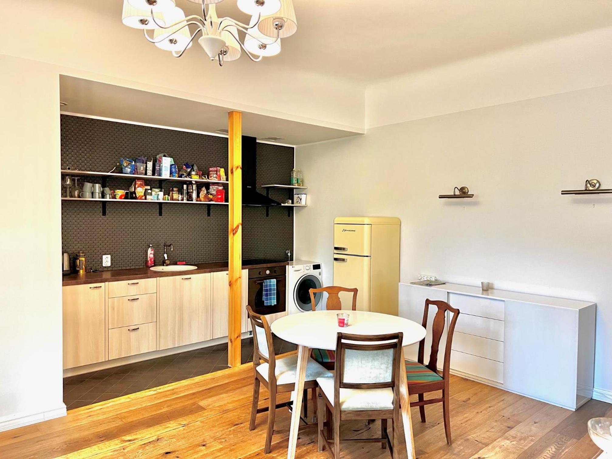 Two-Bedroom Apartment - Photo 4