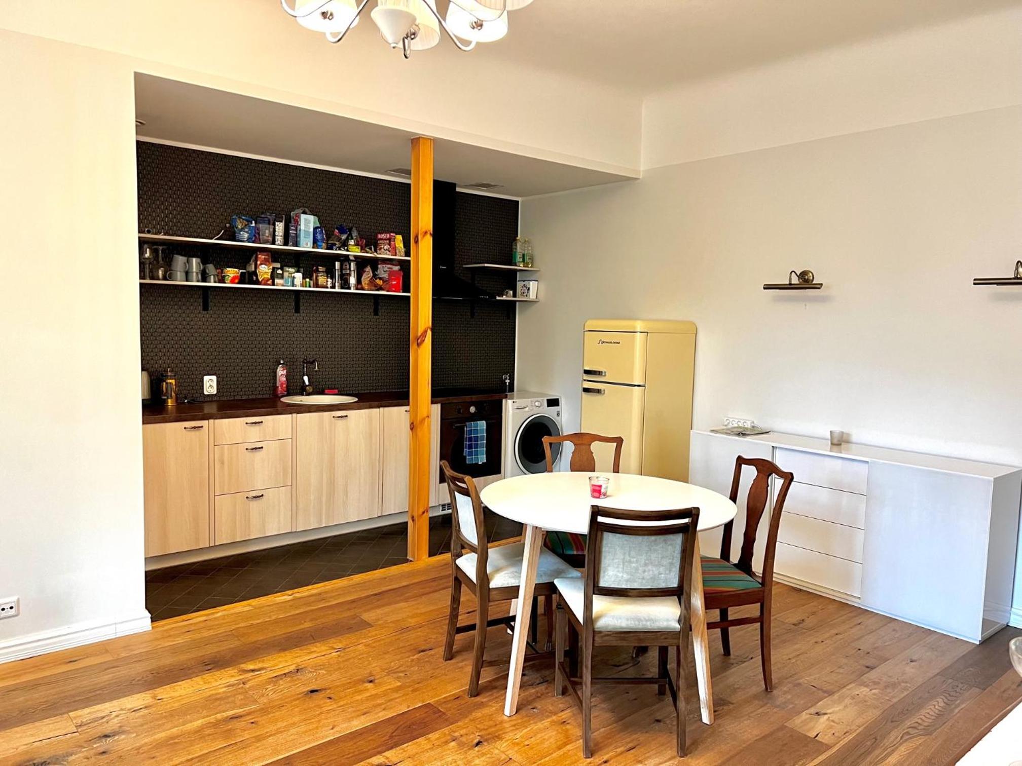 Two-Bedroom Apartment - Photo 5