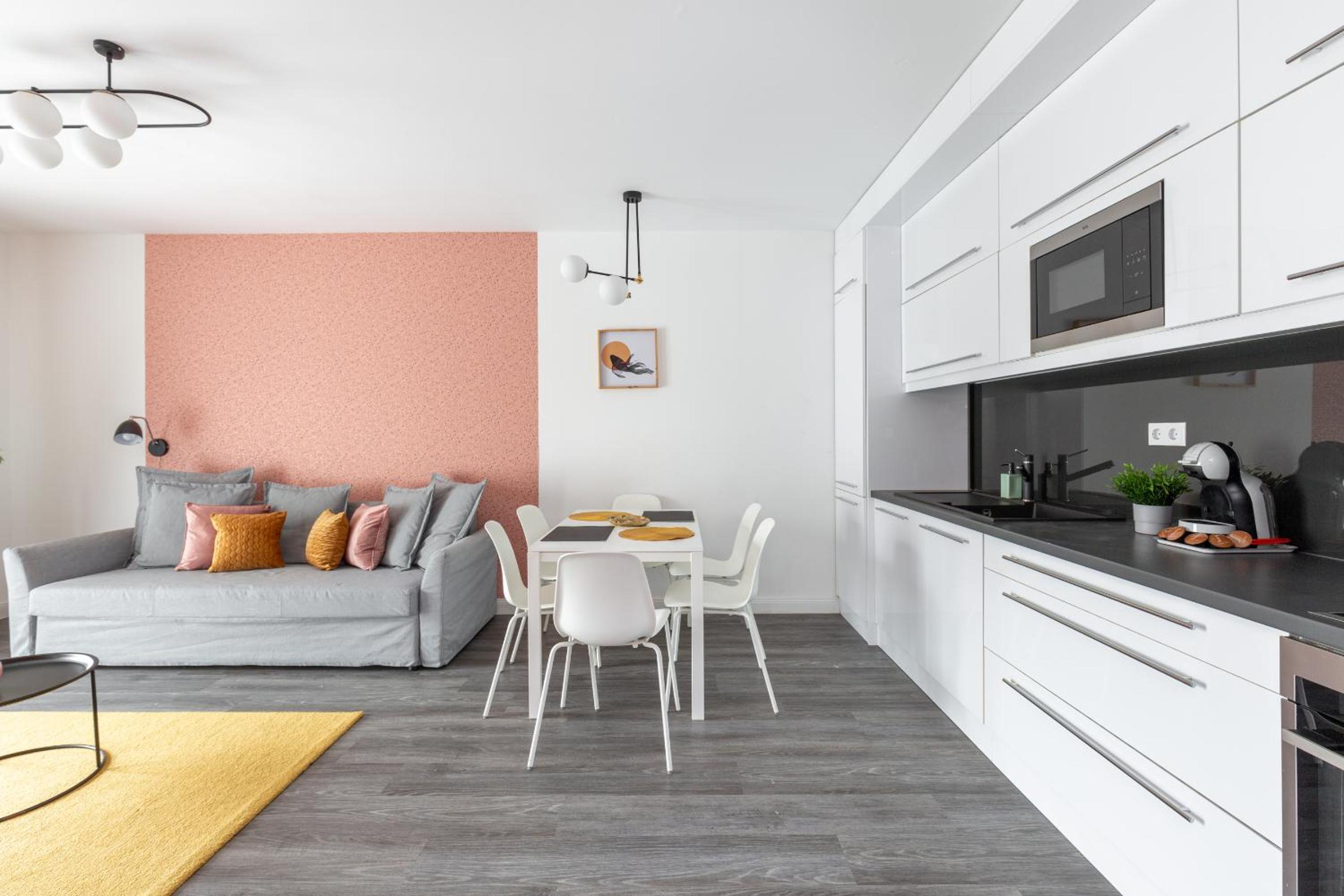 One-Bedroom Apartment - Photo 29