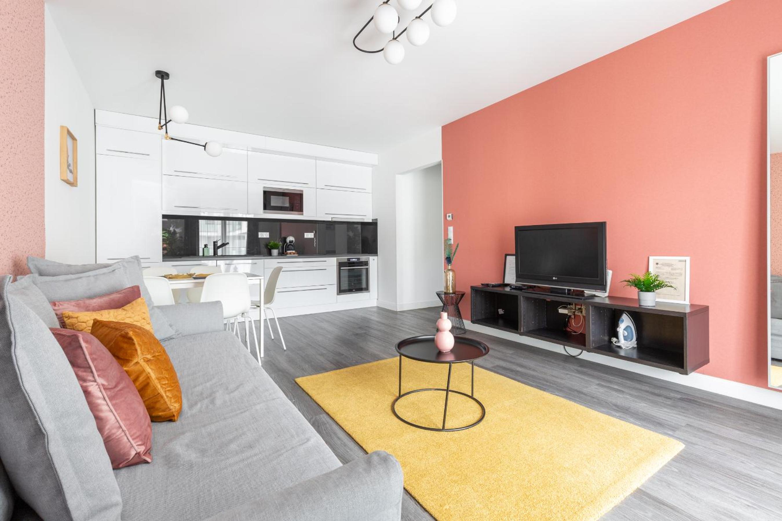 One-Bedroom Apartment - Photo 31