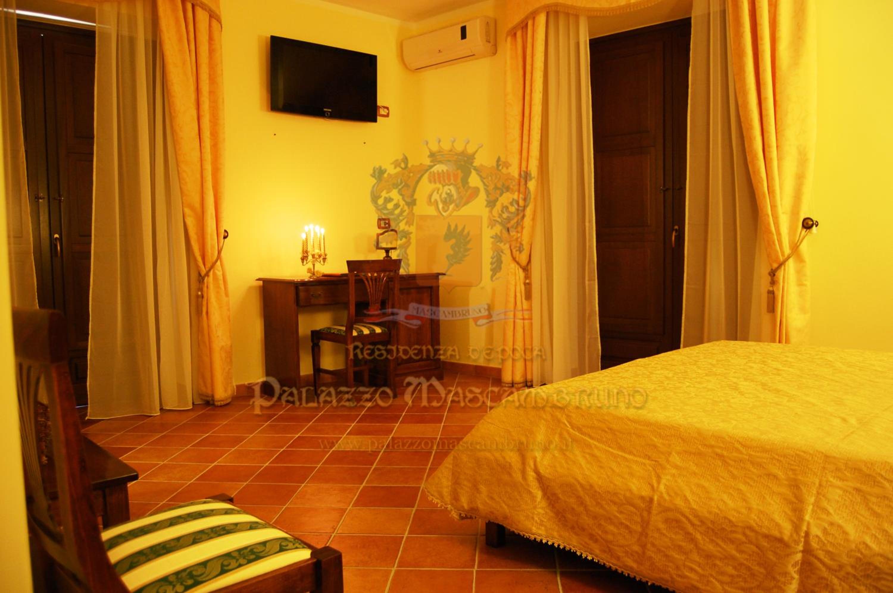 Double or Twin Room with Balcony photo 2