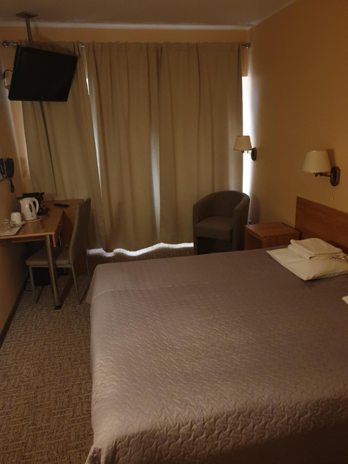 Twin Room - Photo 7