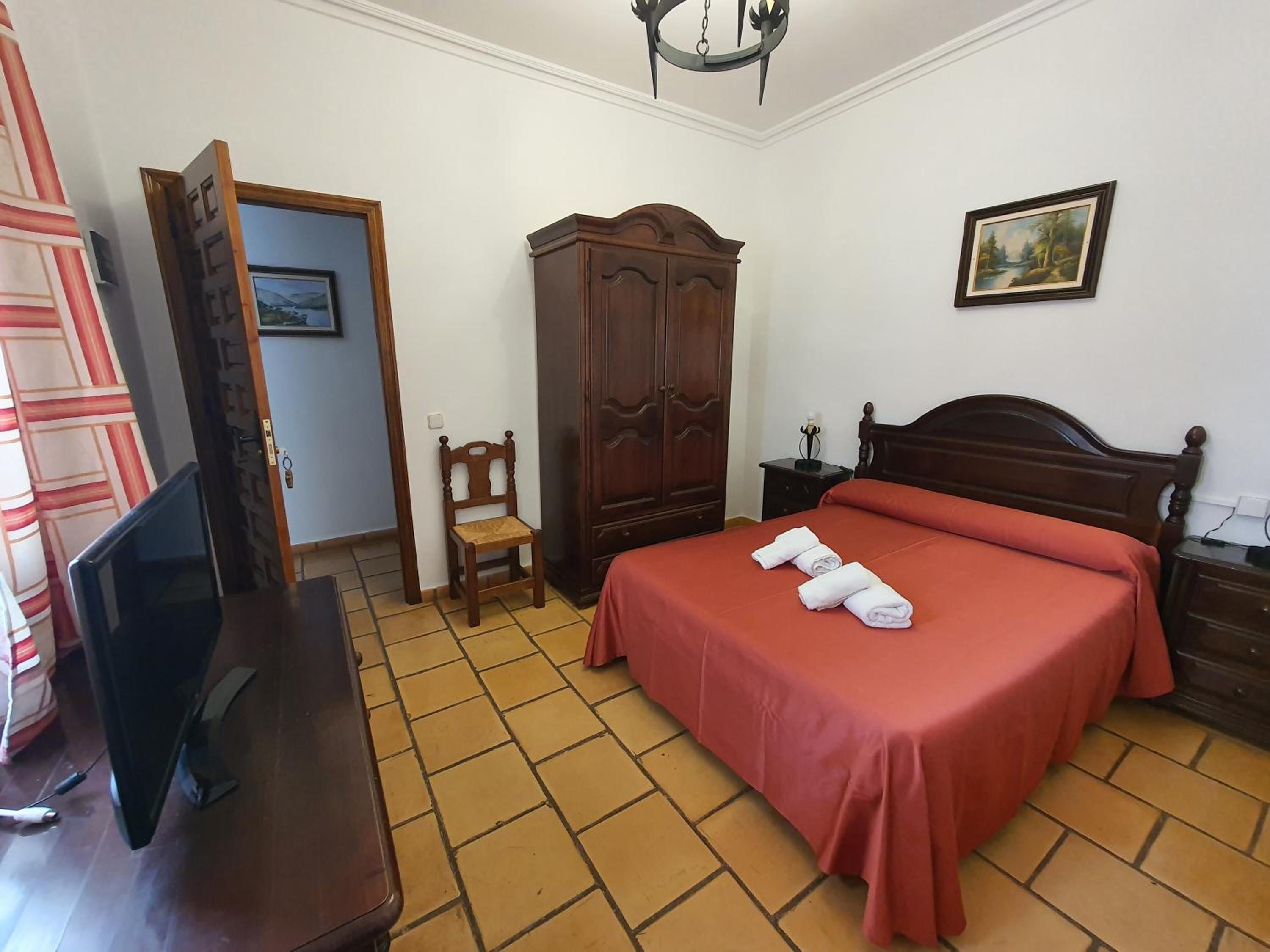 Double Room - Photo 2
