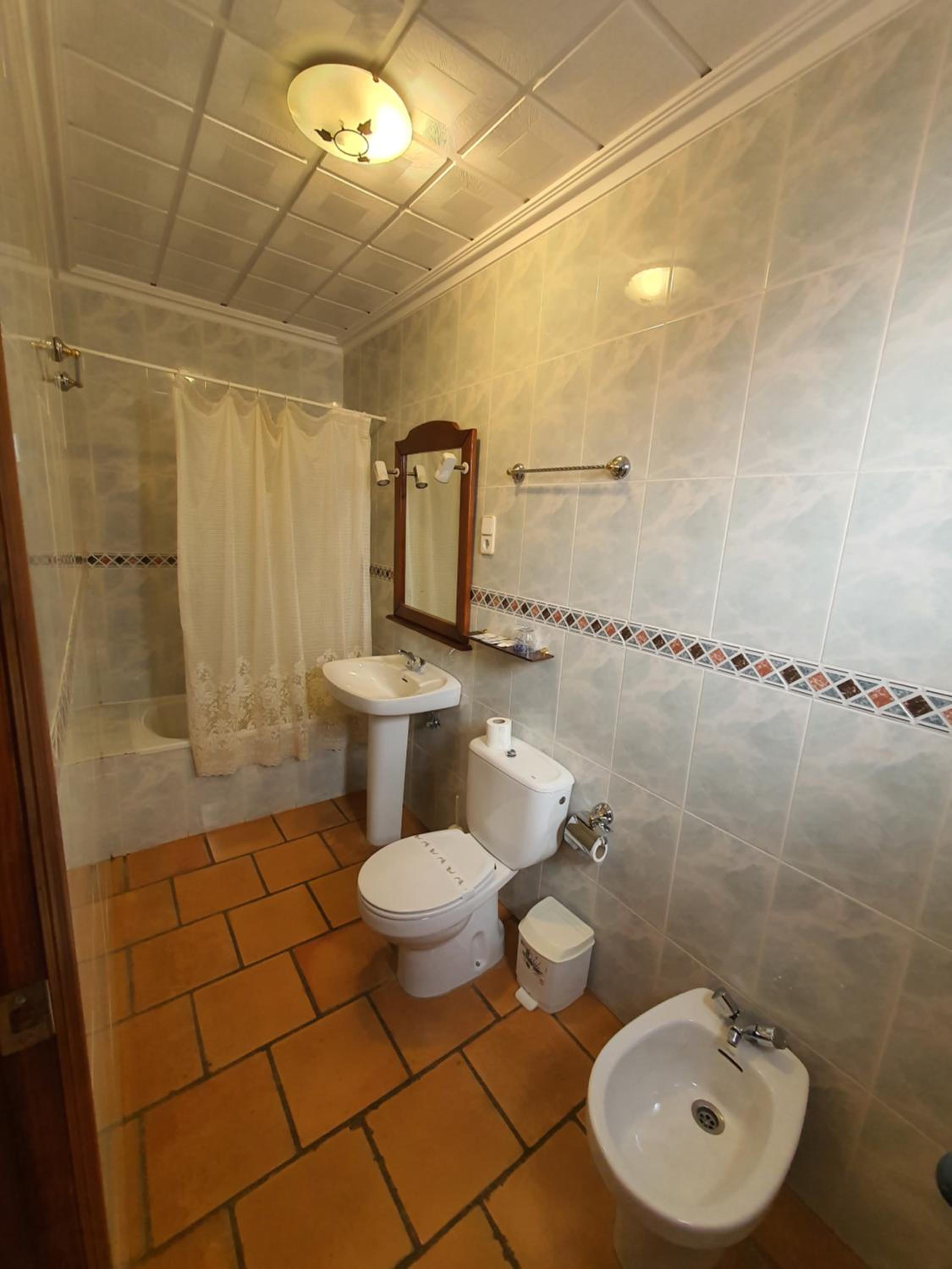 Double Room - Photo 3