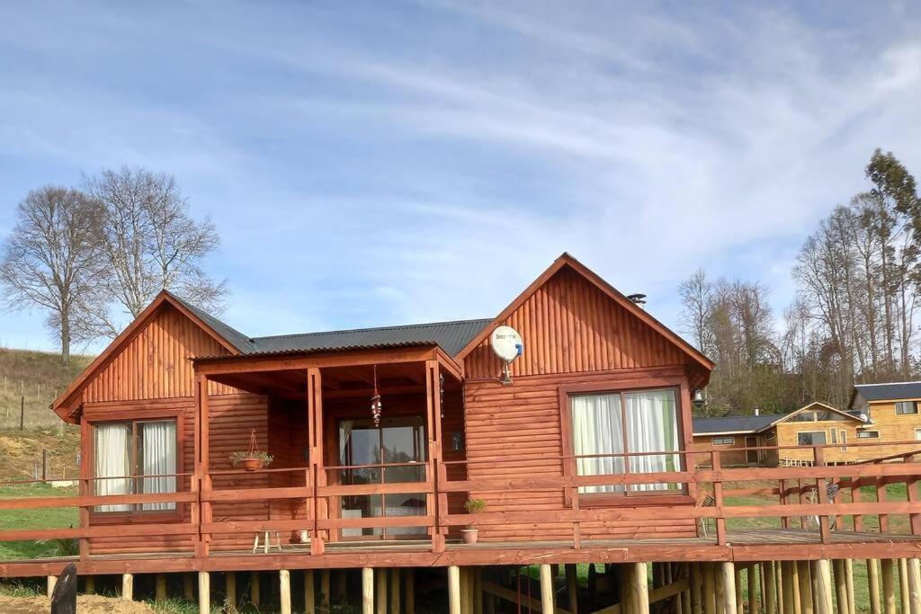 Three-Bedroom House photo 3