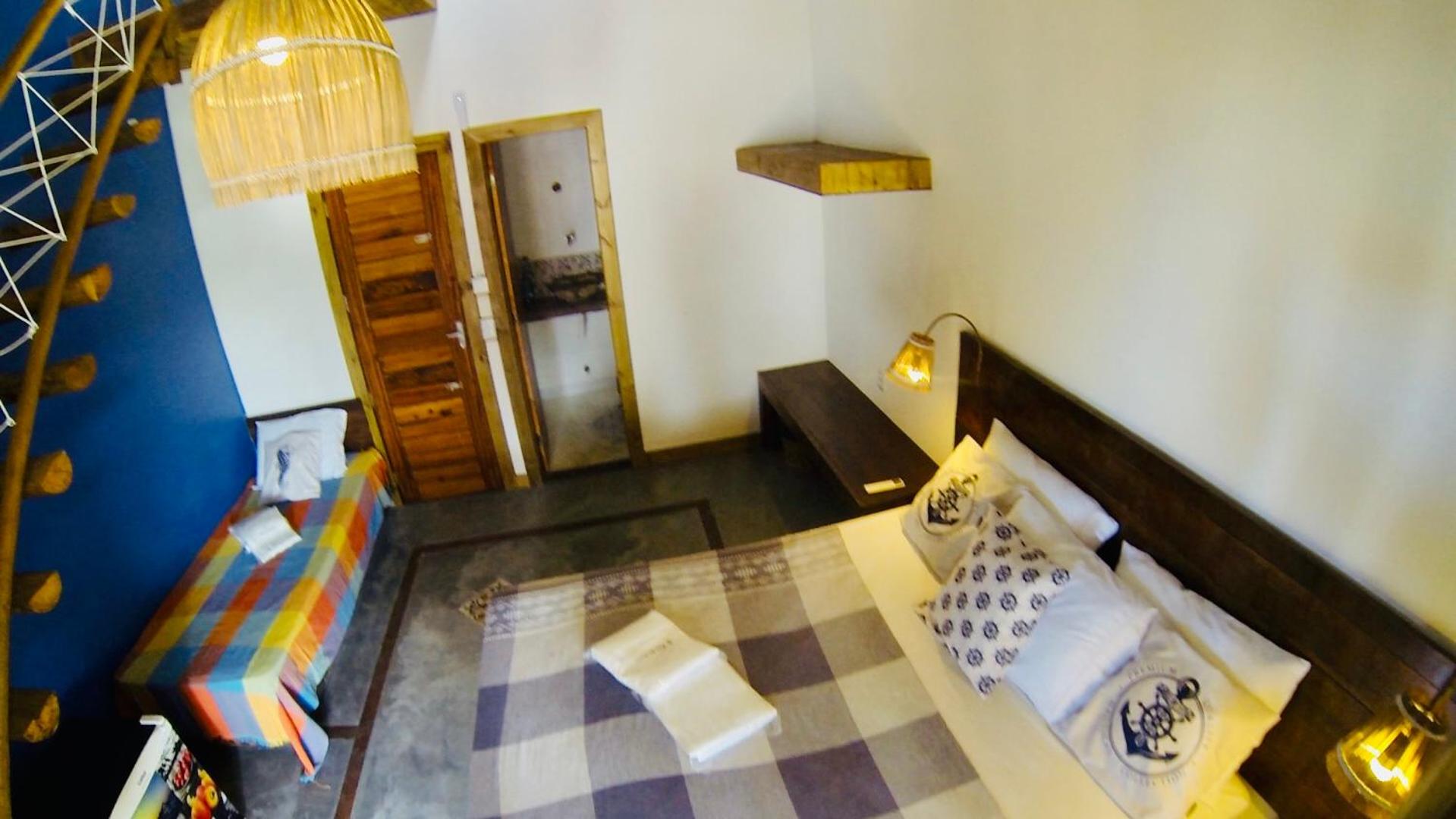 Deluxe Double Room with Balcony - Photo 11