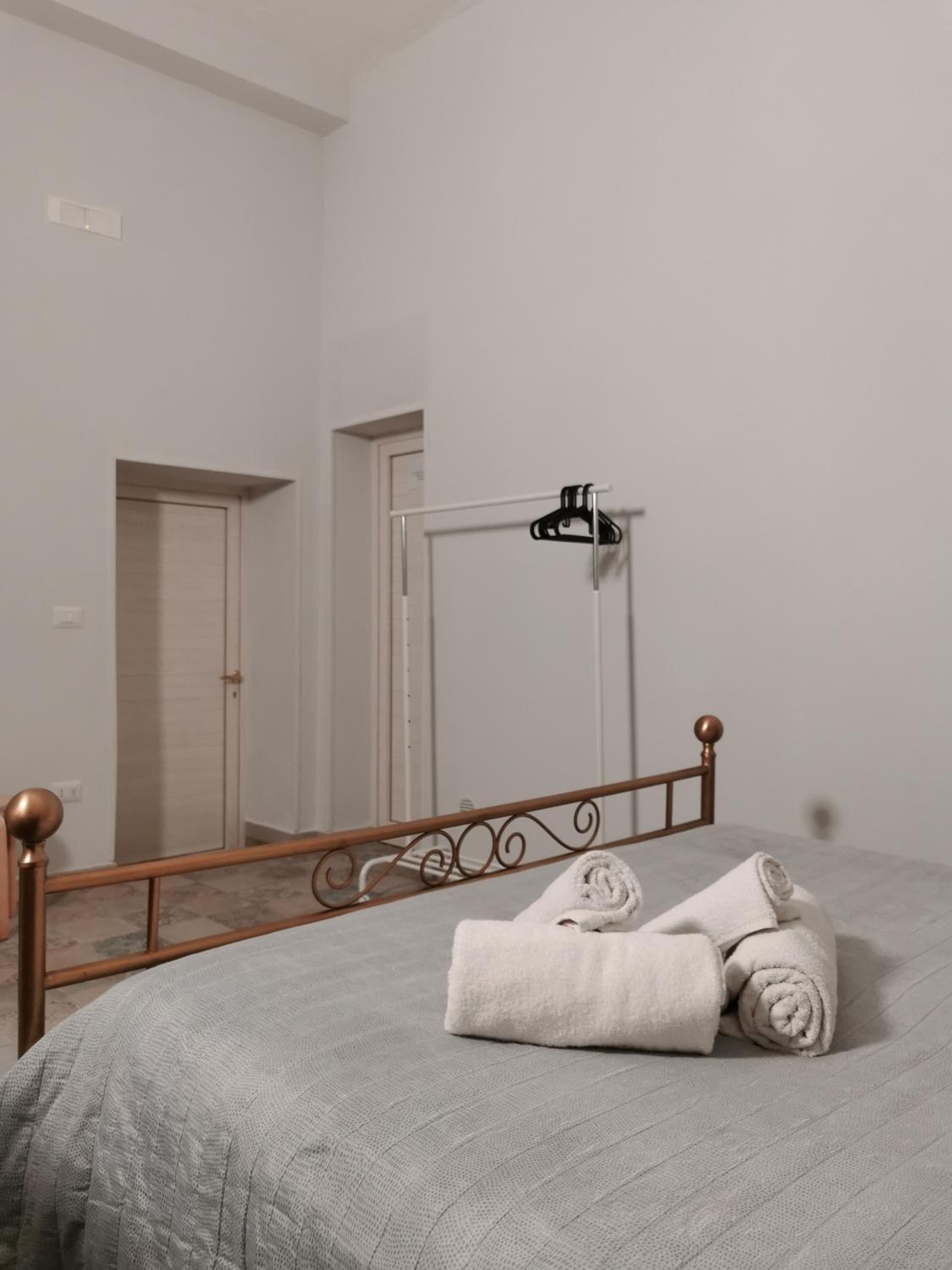 Two-Bedroom Apartment - Photo 27