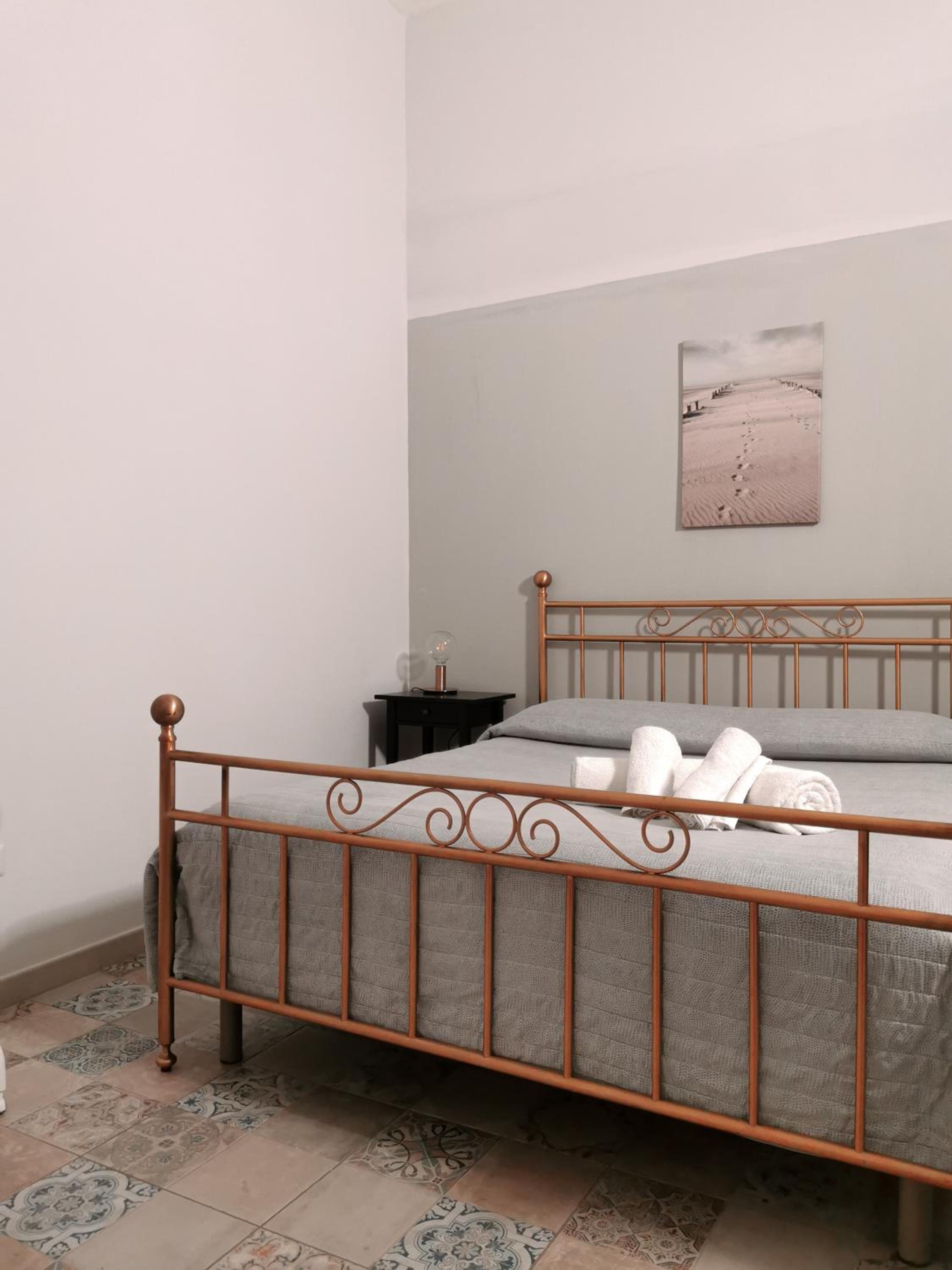 Two-Bedroom Apartment - Photo 9