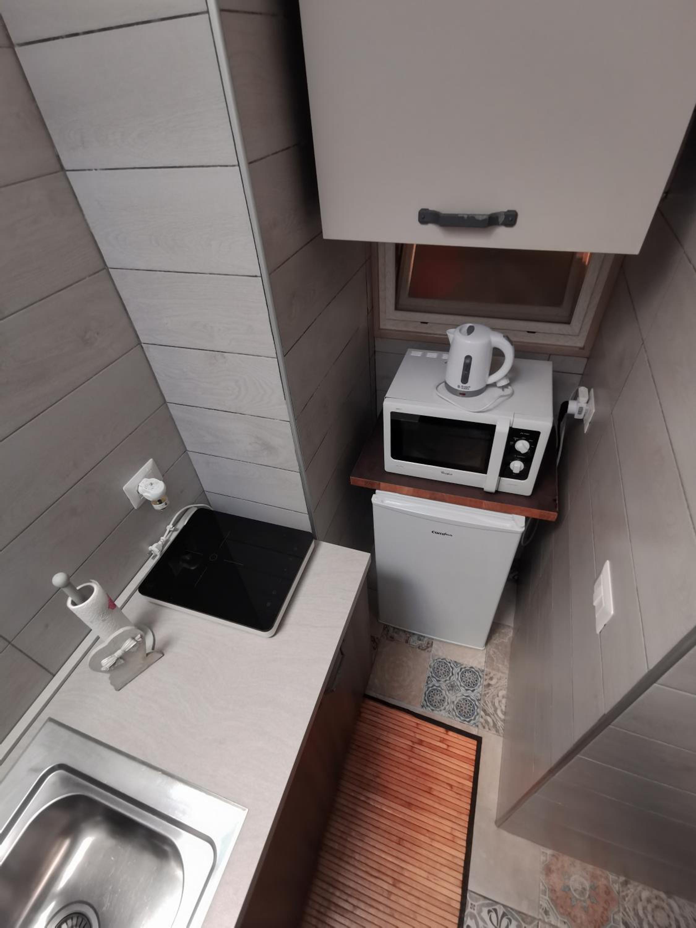 Two-Bedroom Apartment - Photo 23