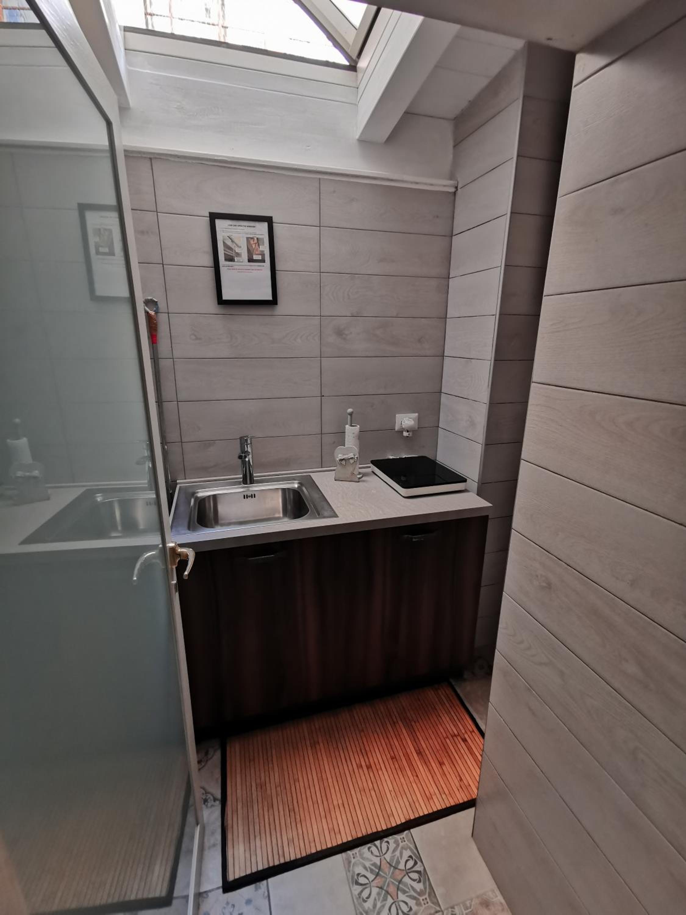 Two-Bedroom Apartment - Photo 24