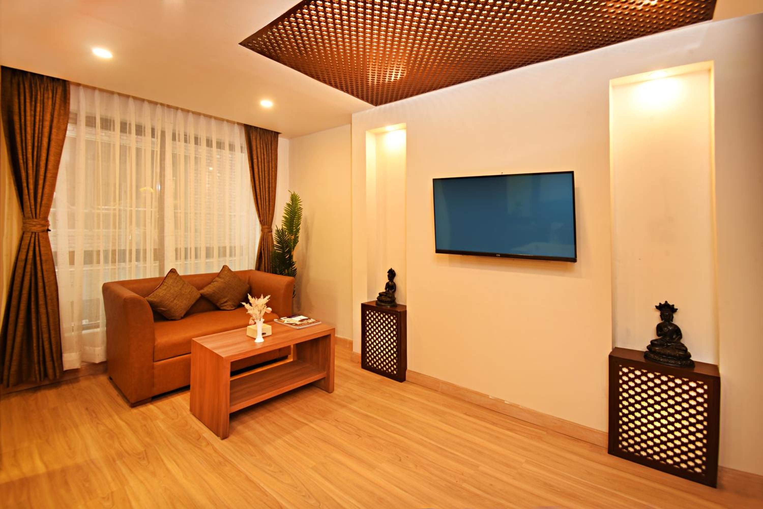 Deluxe Family Room
