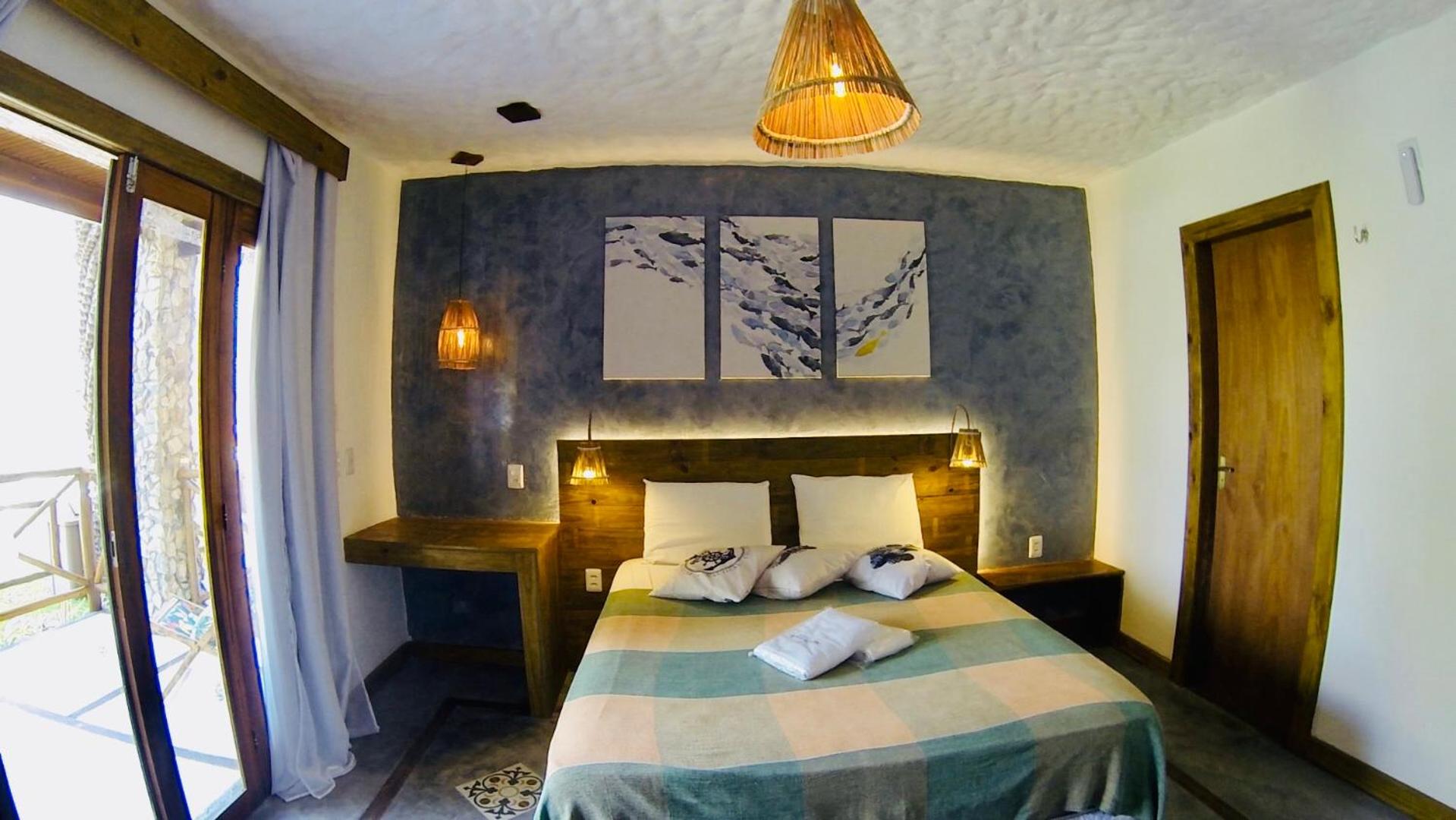 Deluxe Queen Room - Photo 11