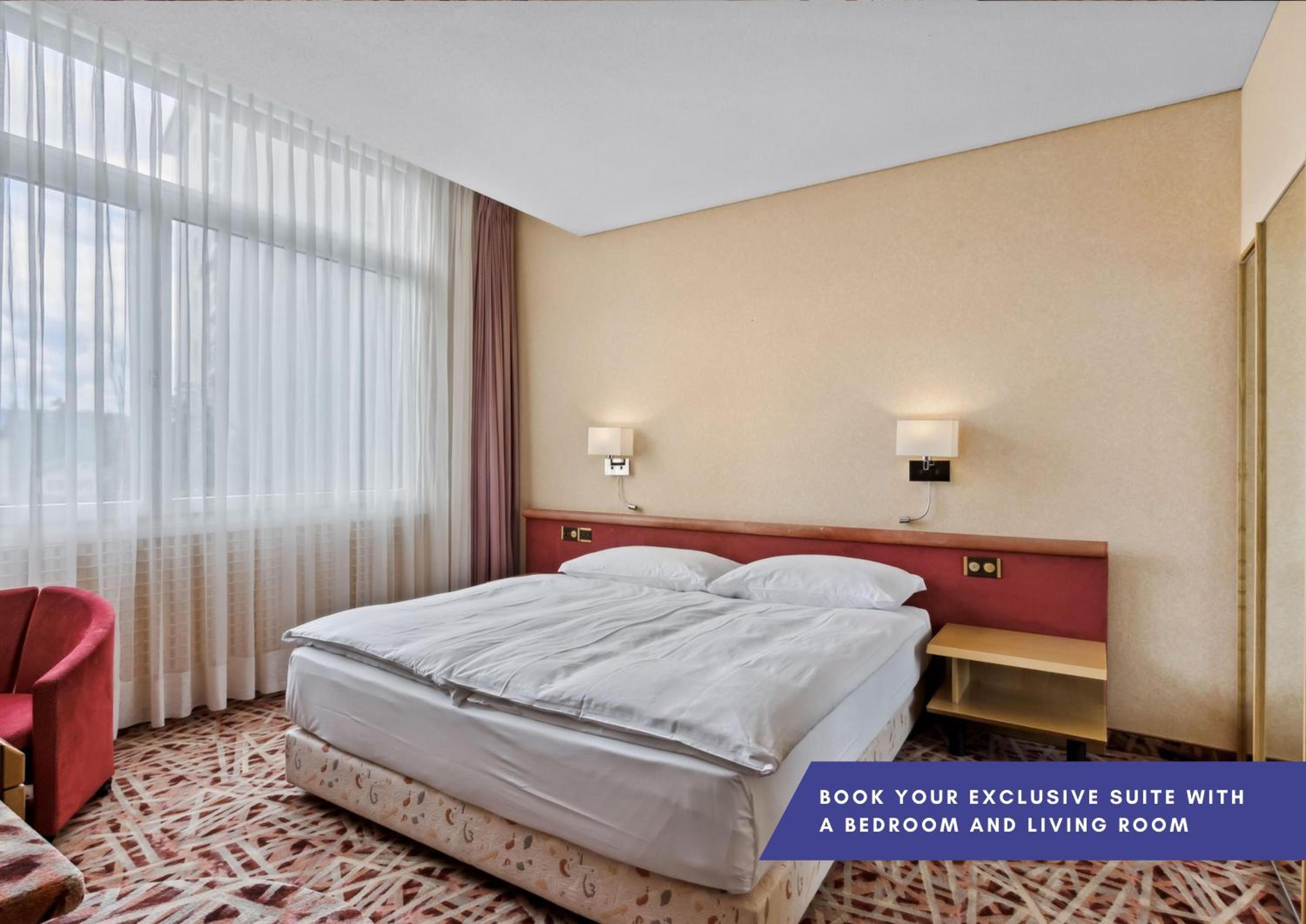 Deluxe Suite photo 3
