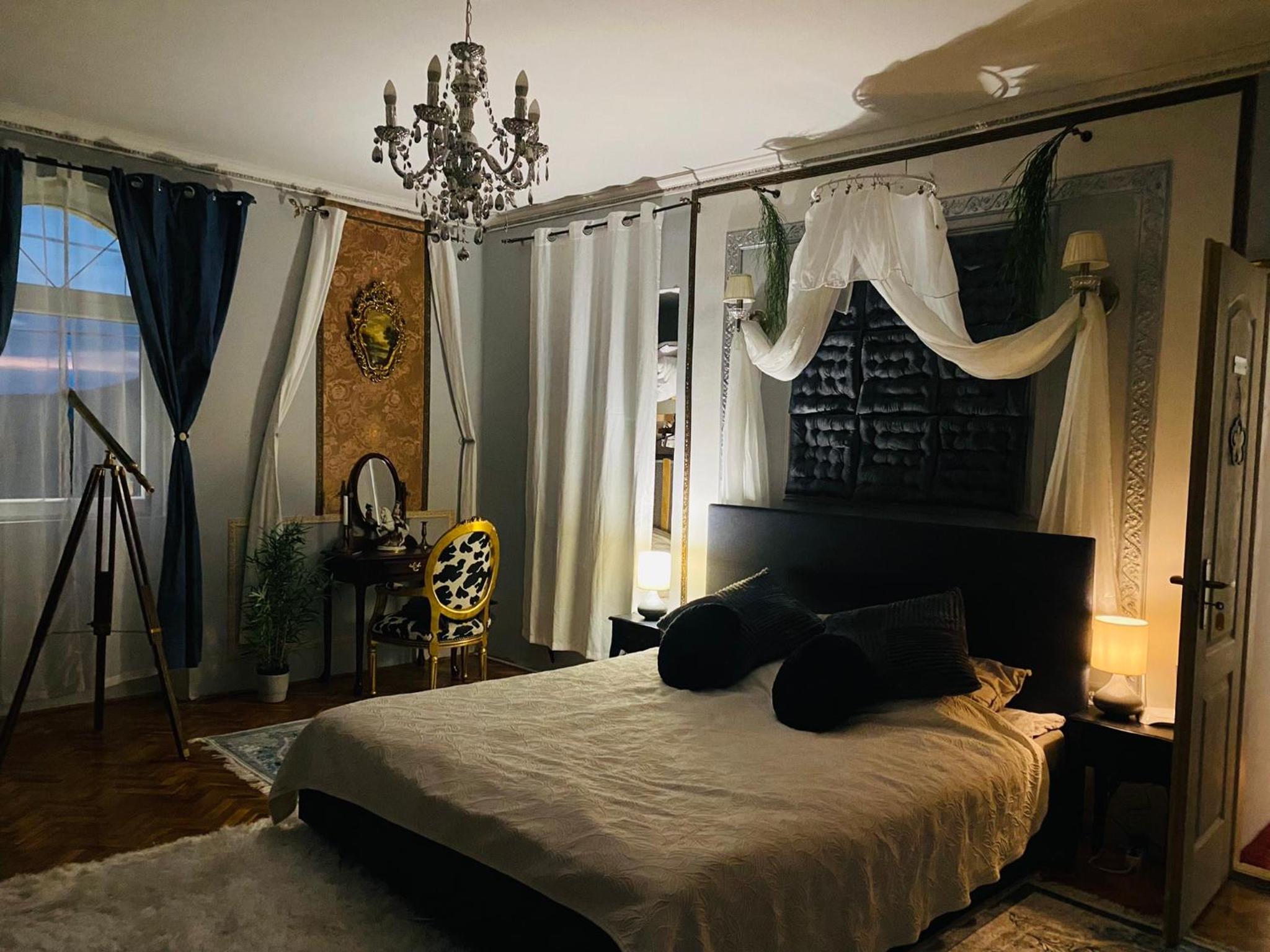 Deluxe Double Room with Shower - Photo 2