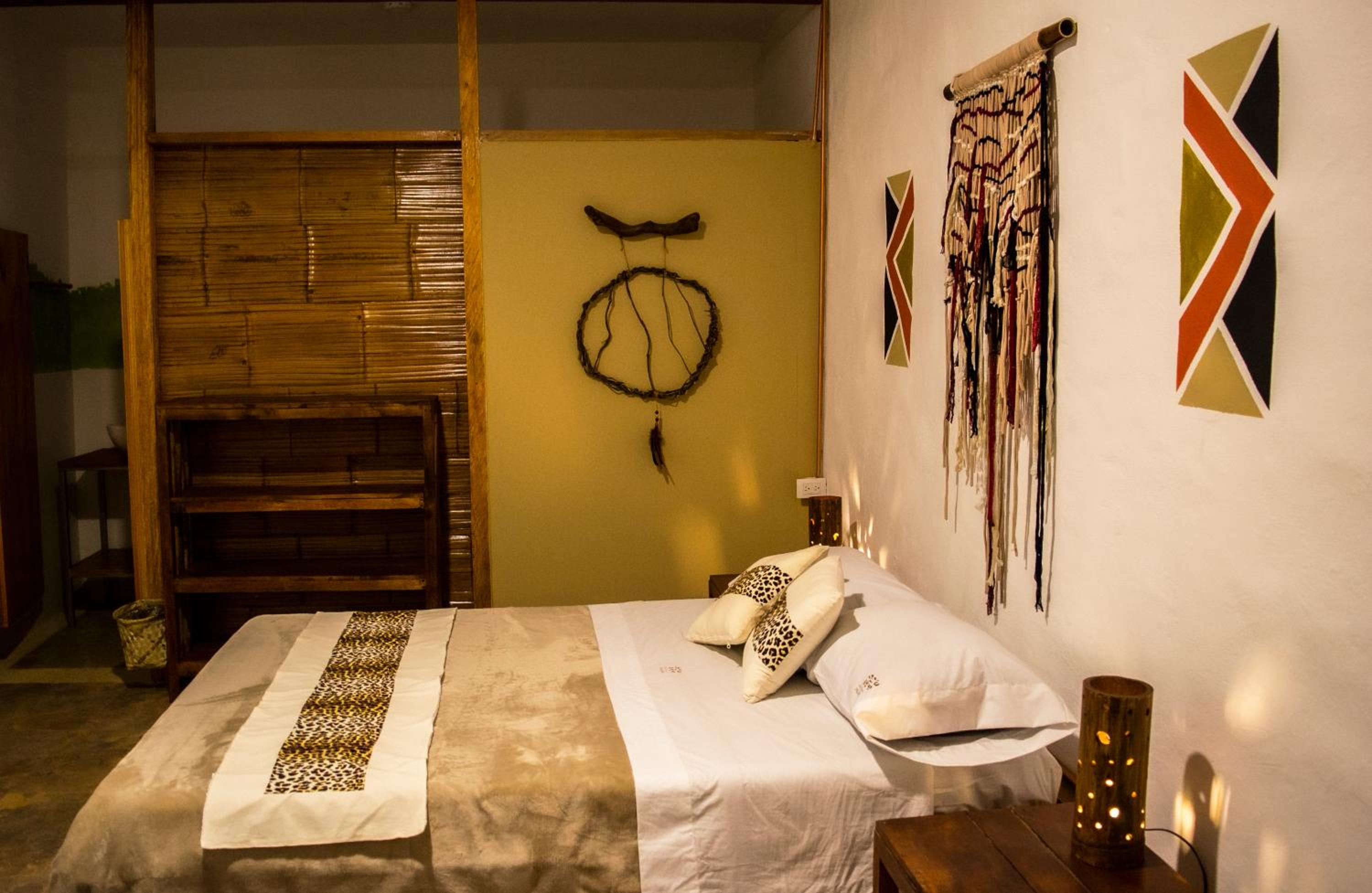 Twin Room with Private Bathroom photo 2