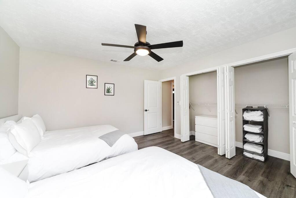 Three-Bedroom House photo 1