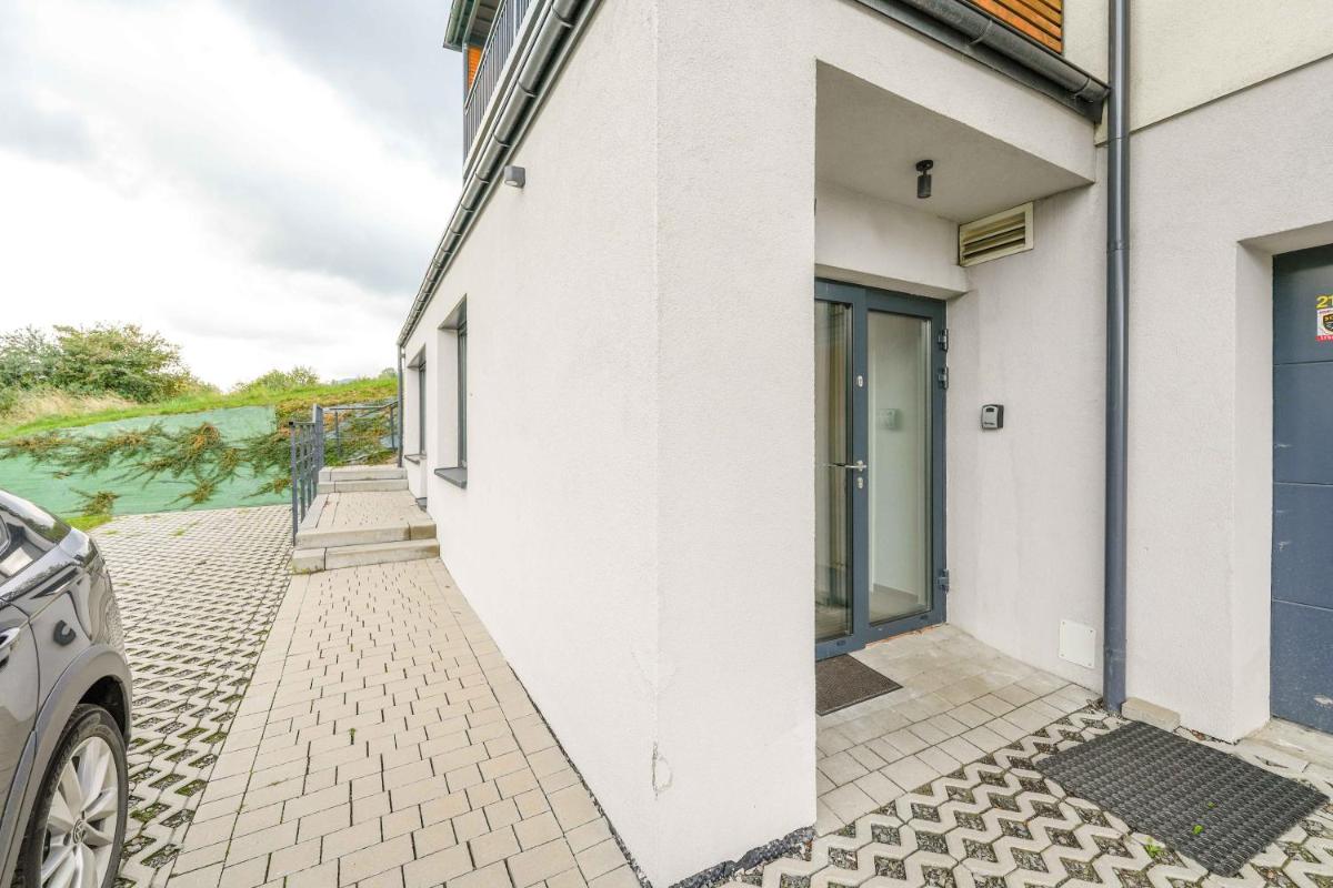 Two-Bedroom Apartment - Photo 11