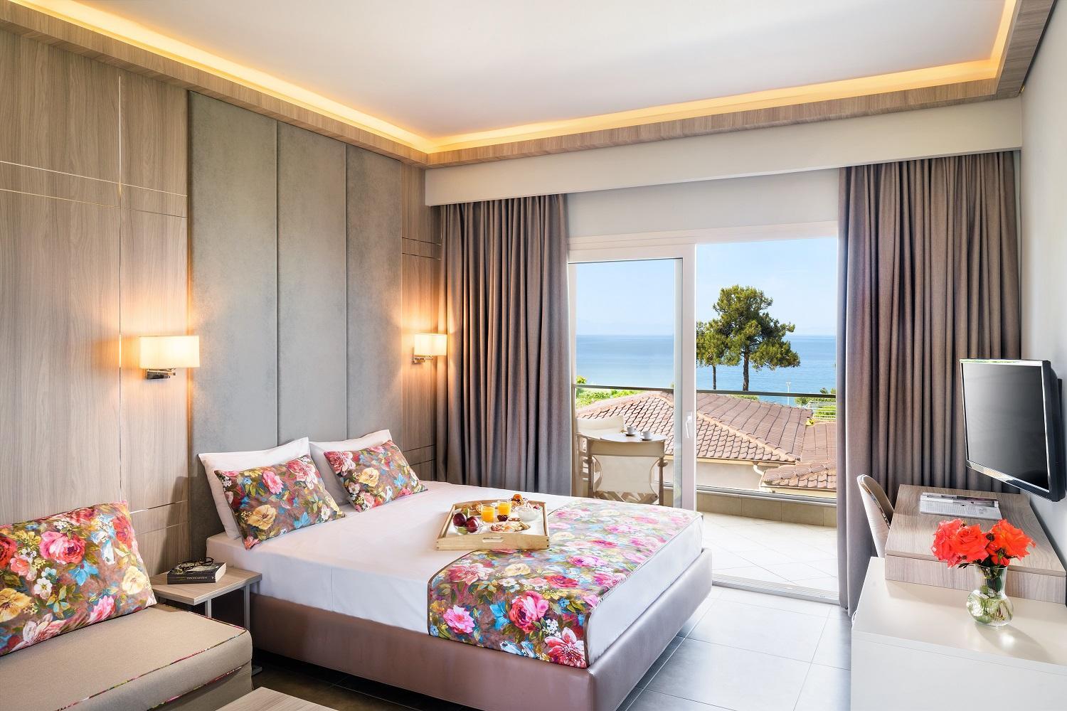 Deluxe Double Room with Sea View - Photo 1