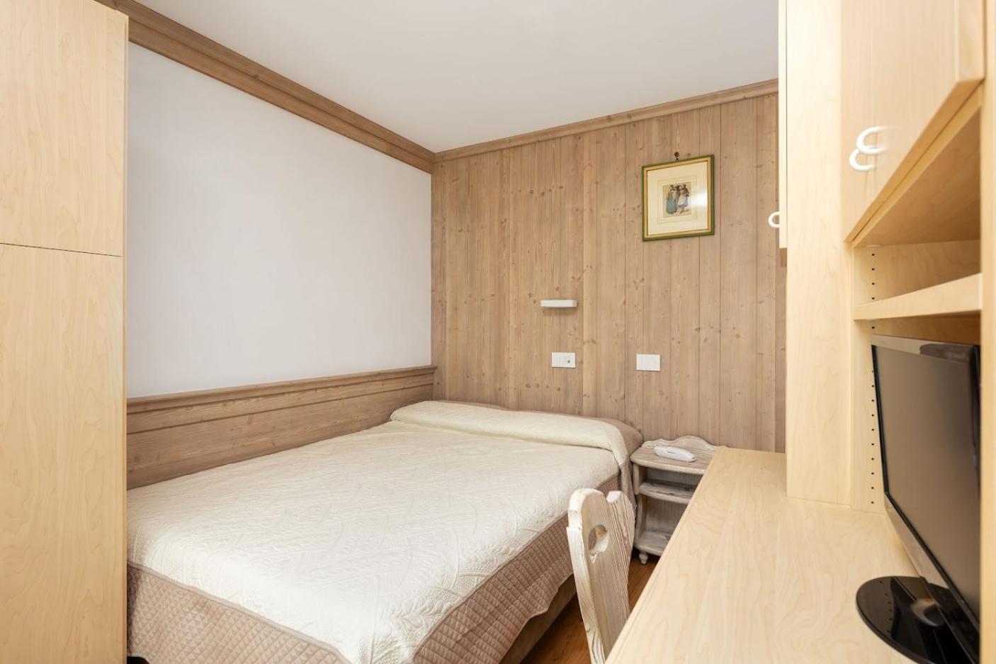 Single Room photo 2