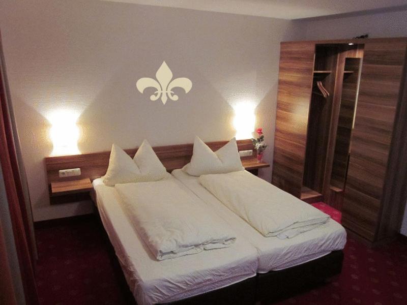Double Room - Photo 5