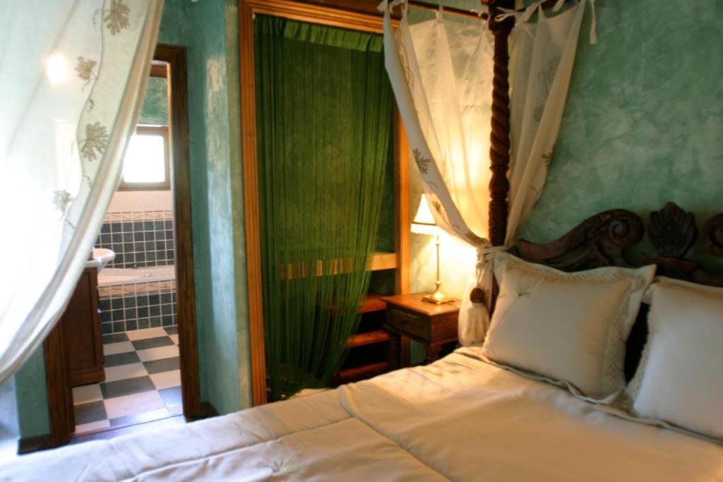 Deluxe Queen Room photo 2