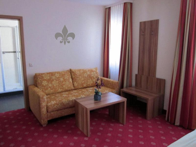 Double Room - Photo 3